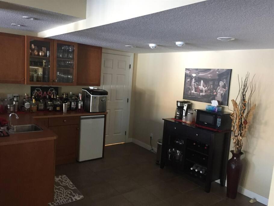 Dragonfly Inn Walkout Suites