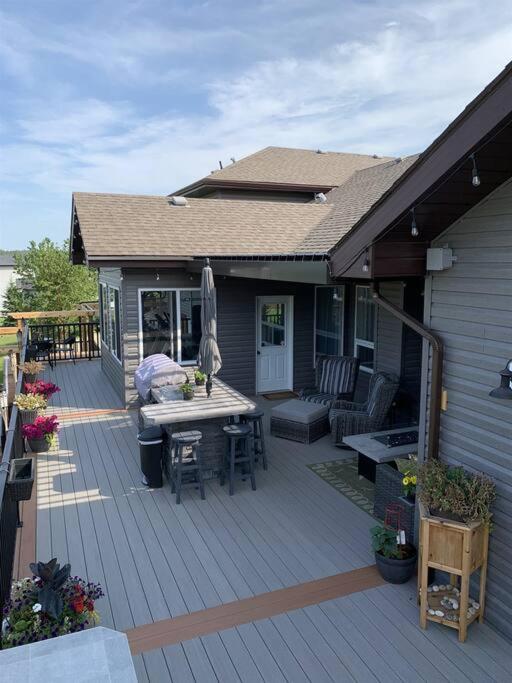 Dragonfly Inn Walkout Suites