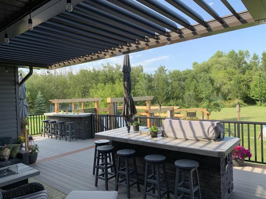 Dragonfly Inn Walkout Suites