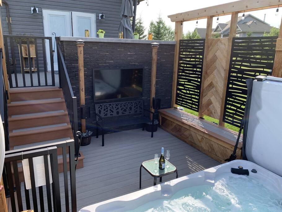 Dragonfly Inn Walkout Suites