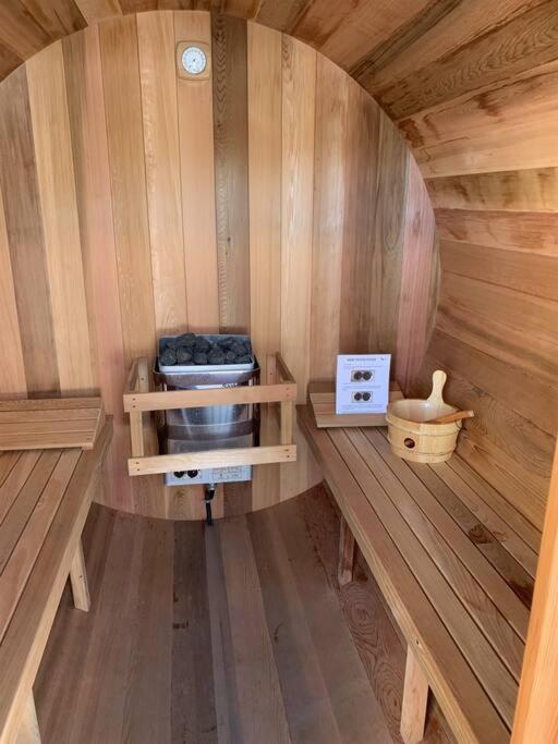 Dragonfly Inn Walkout Suites