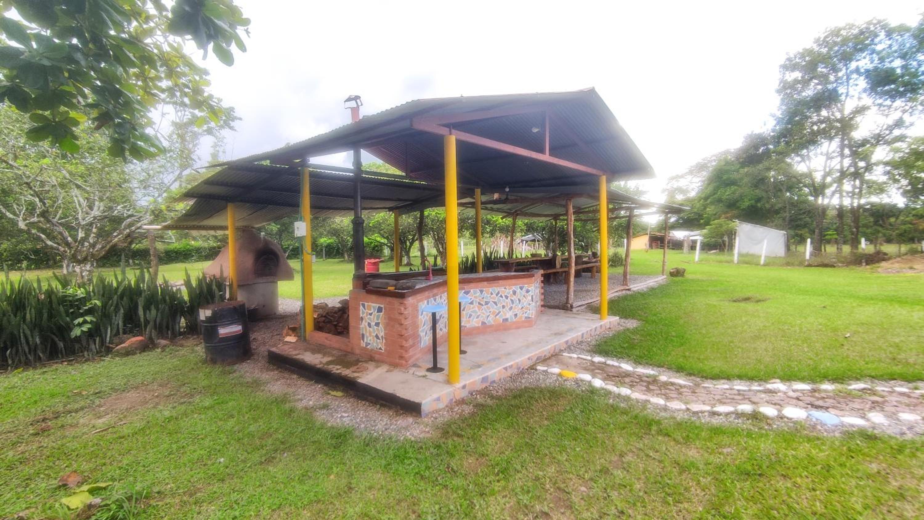 Finca Turistica Rural El Descanso, privada Restrepo, Meta - Colombia