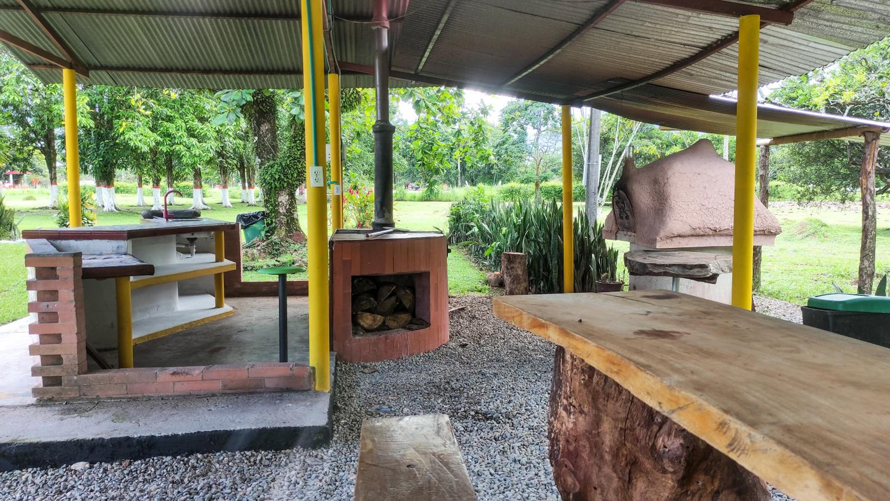 Finca Turistica Rural El Descanso, privada Restrepo, Meta - Colombia