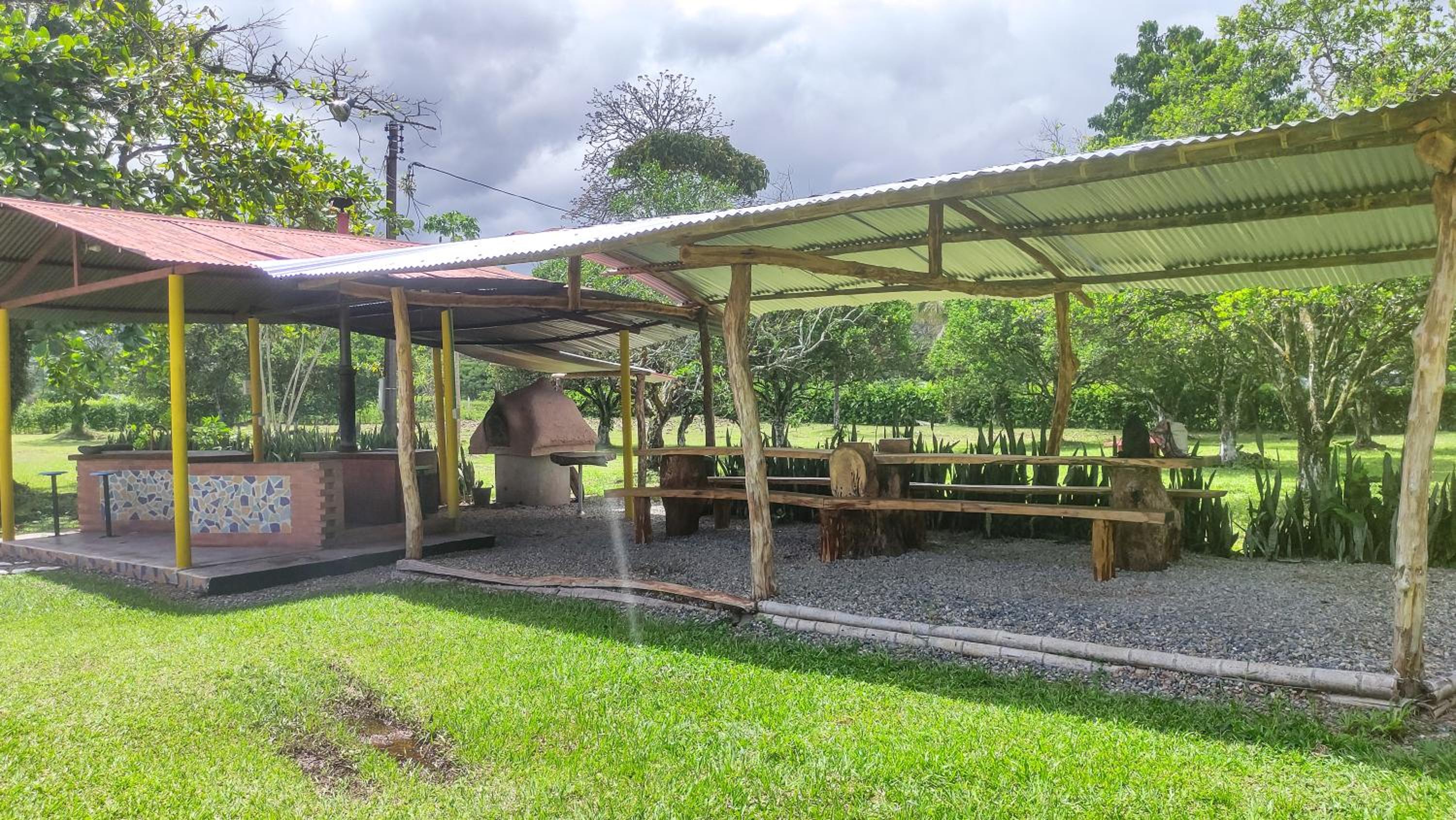 Finca Turistica Rural El Descanso, privada Restrepo, Meta - Colombia