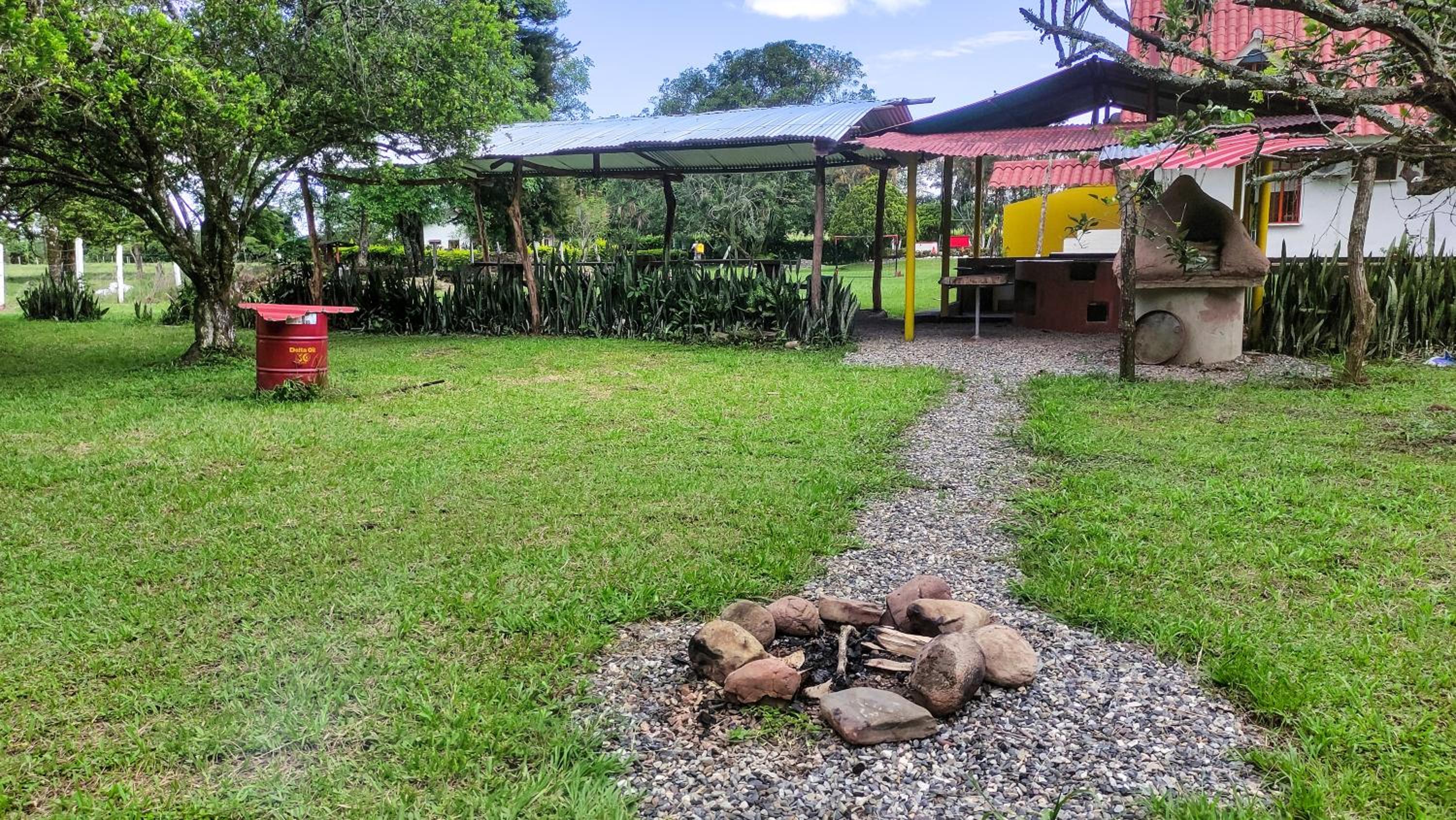 Finca Turistica Rural El Descanso, privada Restrepo, Meta - Colombia
