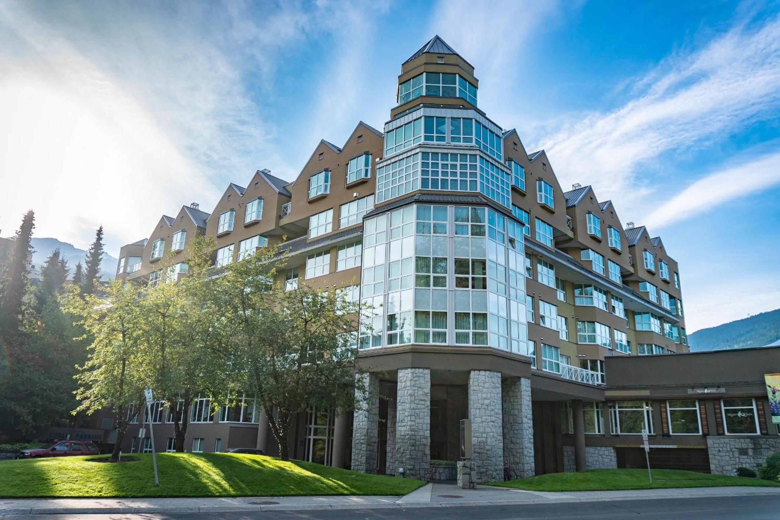 Le Chamois 510 - Ski In/Out, Blackcomb Base, Newly Renovated, Common Area Pool/Hot Tub 