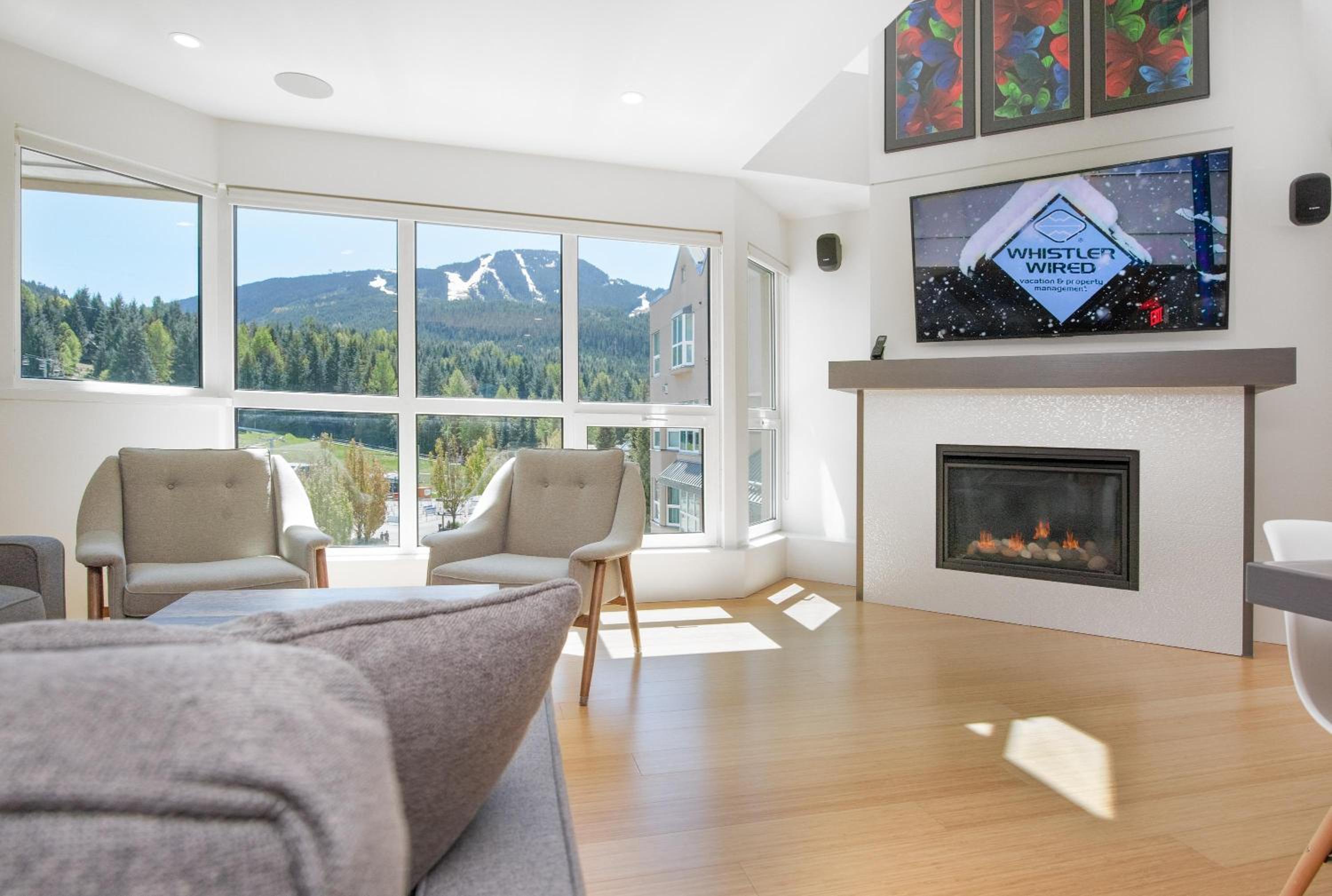 Le Chamois 510 - Ski In/Out, Blackcomb Base, Newly Renovated, Common Area Pool/Hot Tub 