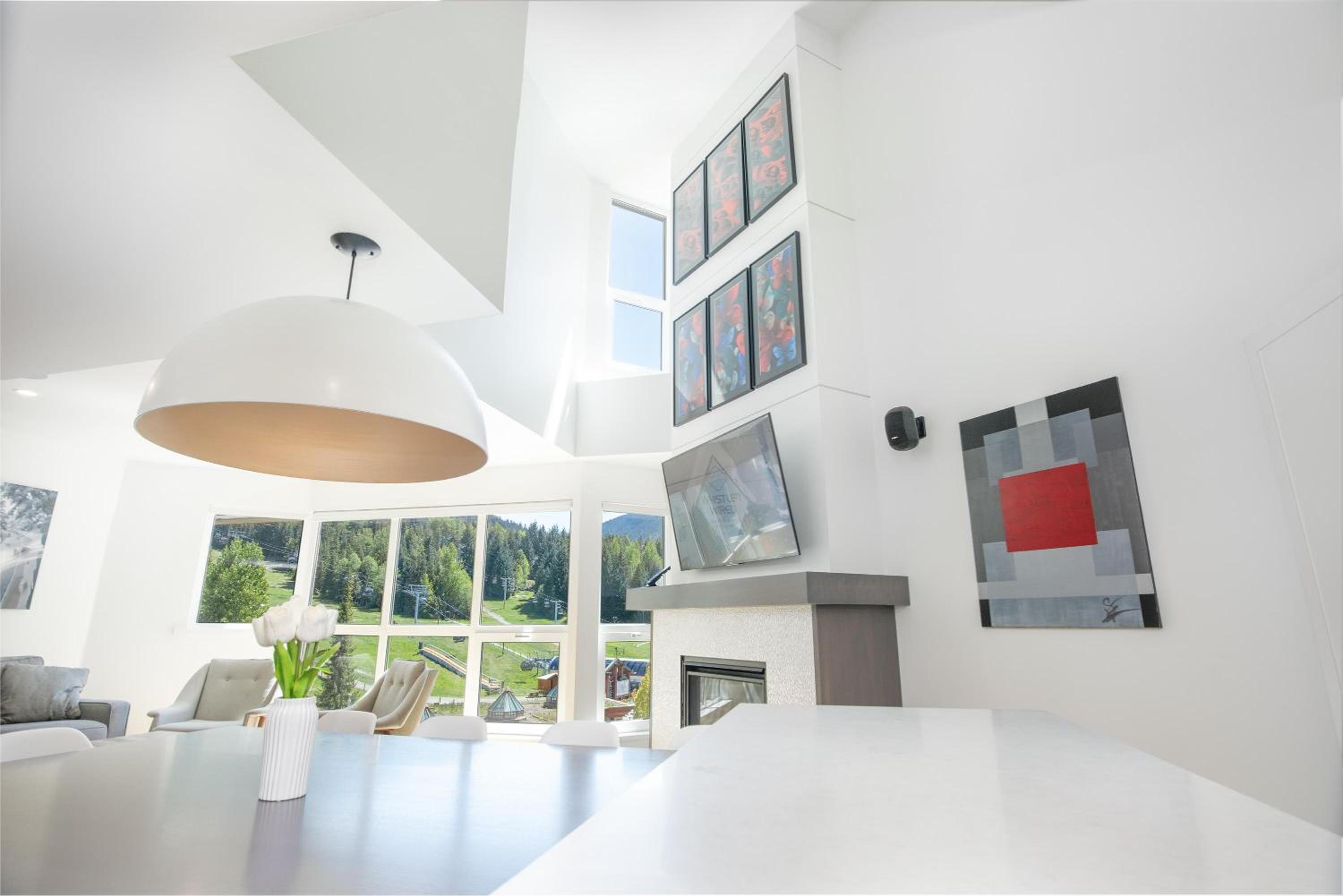 Le Chamois 510 - Ski In/Out, Blackcomb Base, Newly Renovated, Common Area Pool/Hot Tub 