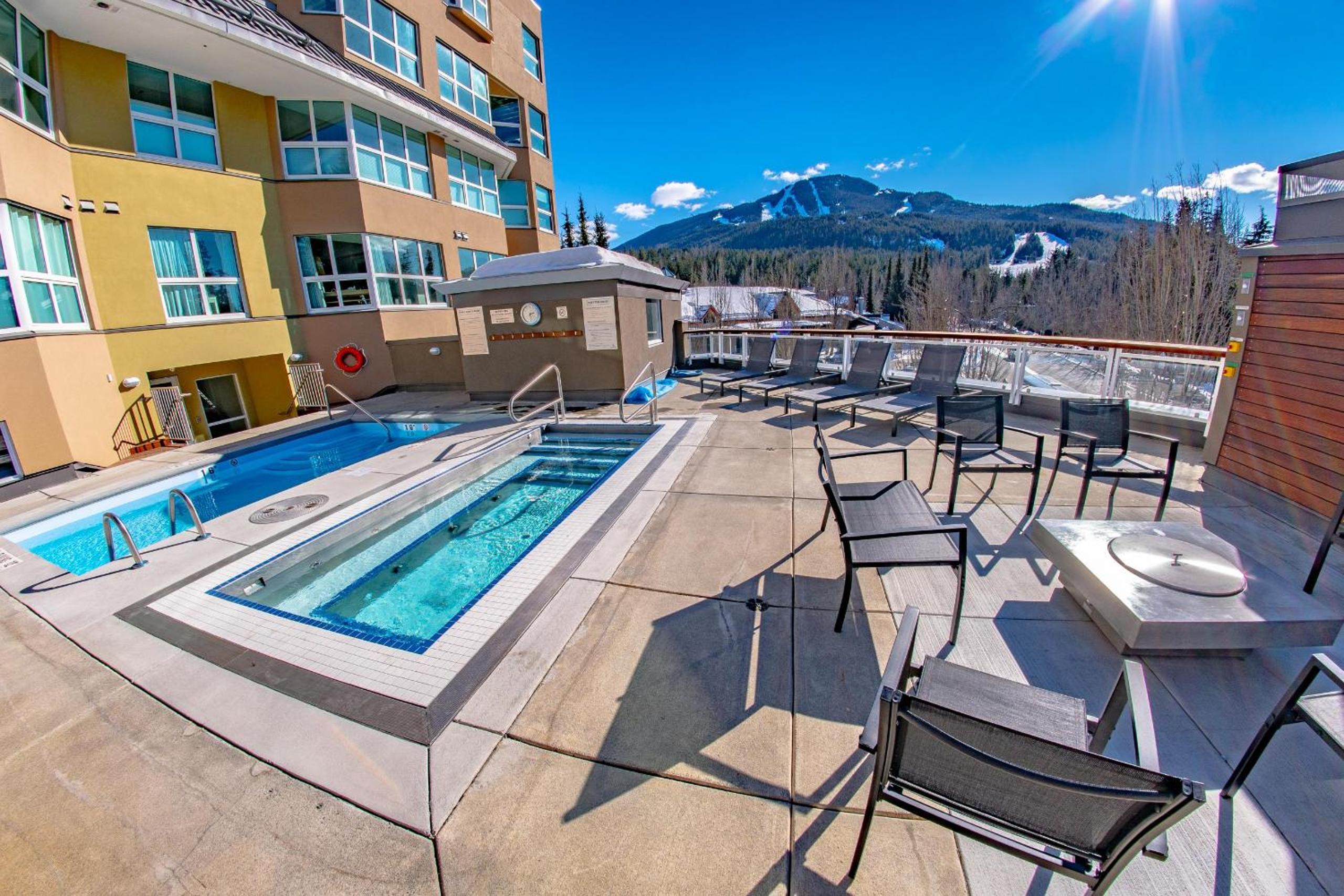 Le Chamois 510 - Ski In/Out, Blackcomb Base, Newly Renovated, Common Area Pool/Hot Tub 