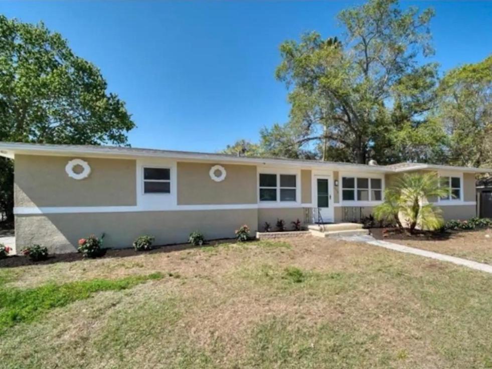 Beach House 15 min from Clearwater Beach