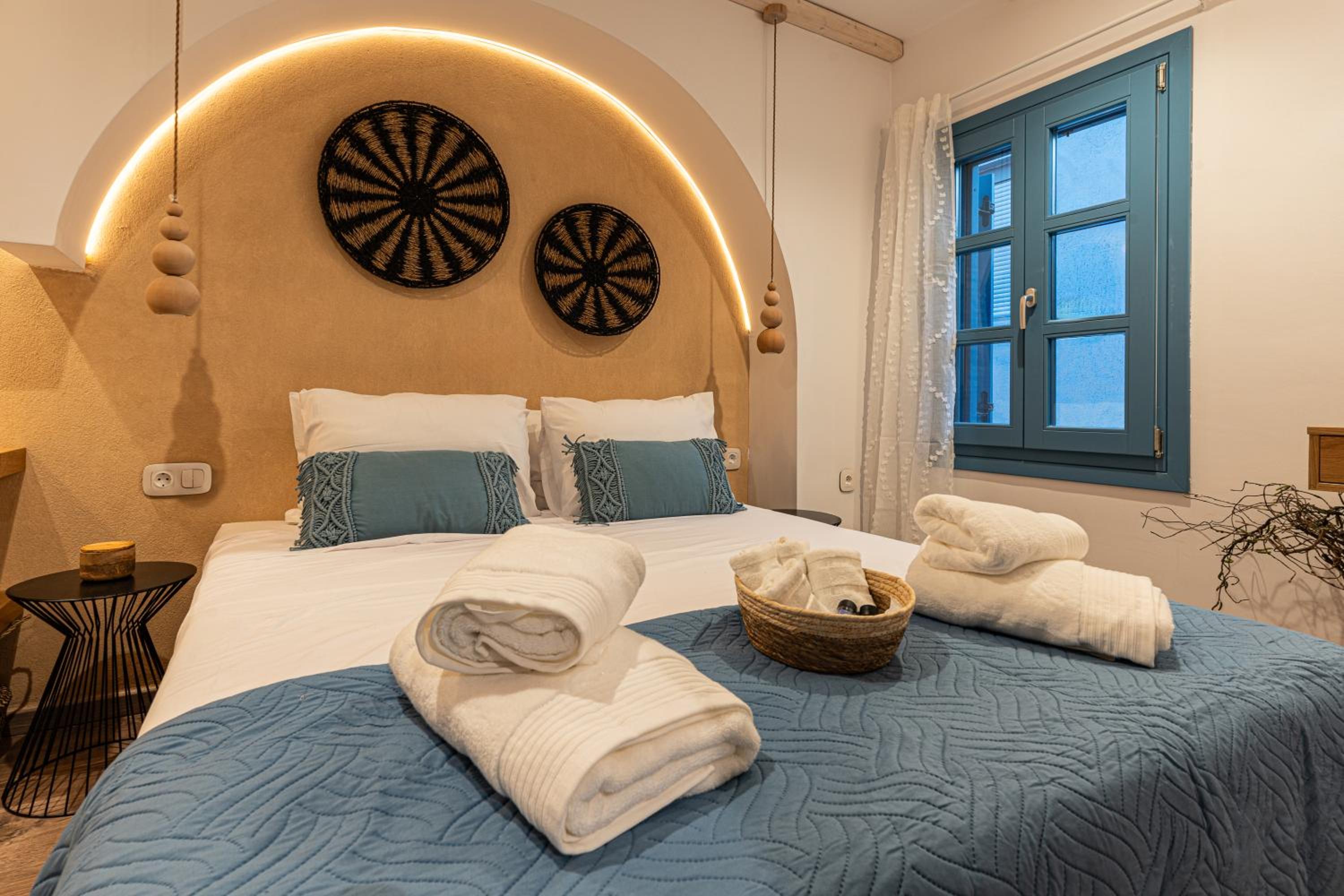 Mosaic Luxury Home view 3