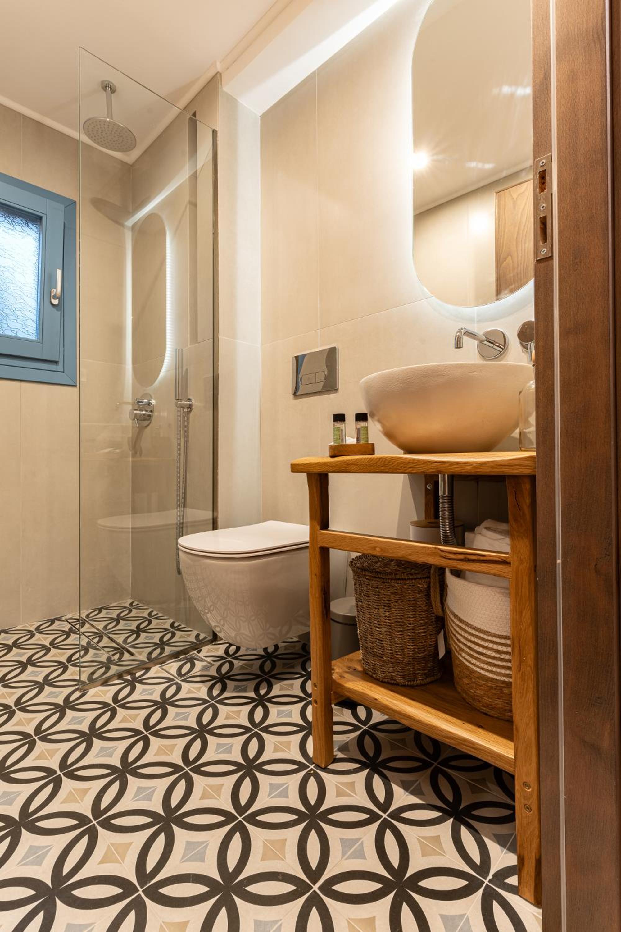 Mosaic Luxury Home view 5