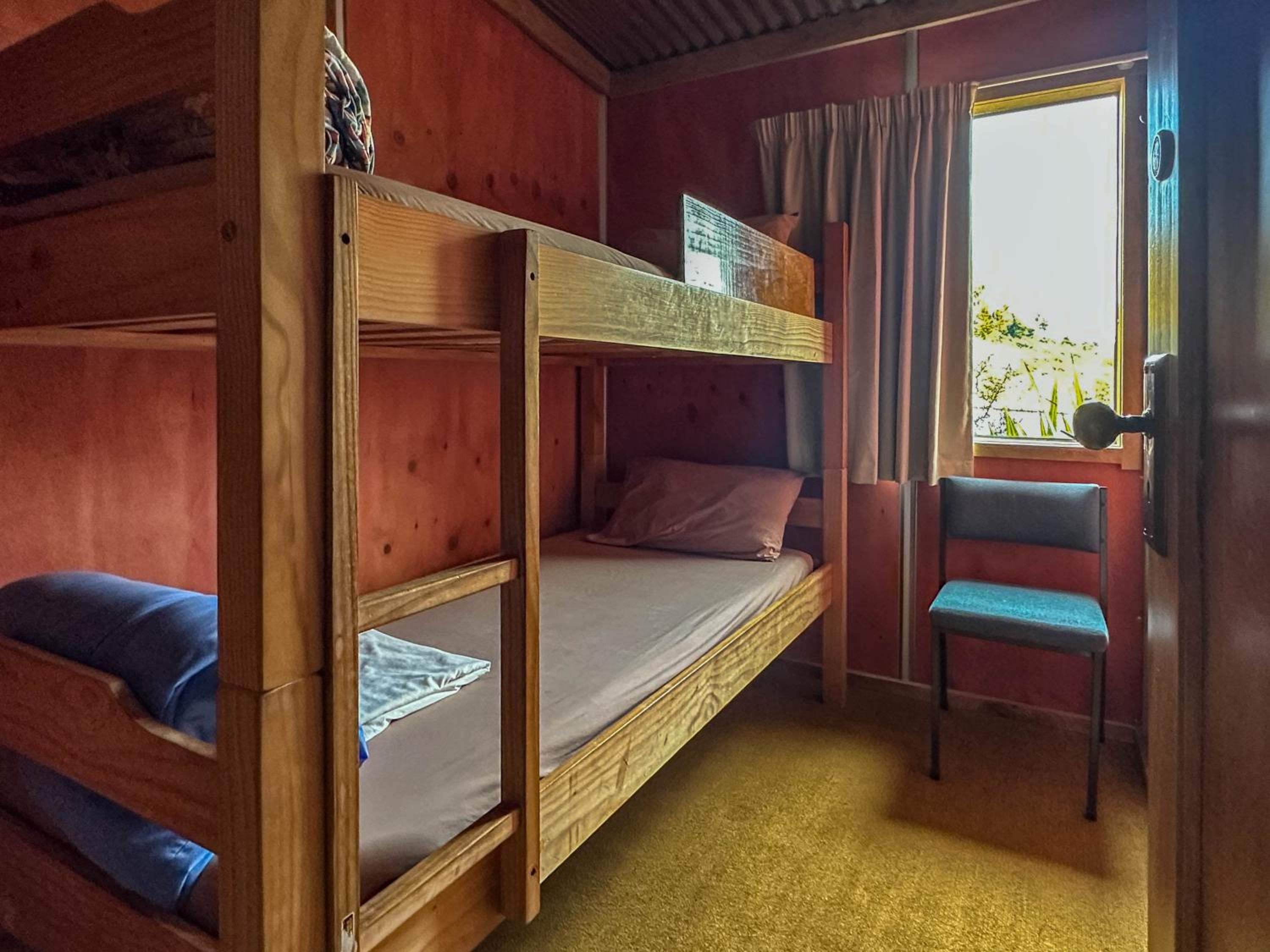 The Crossing Lodge & Backpackers