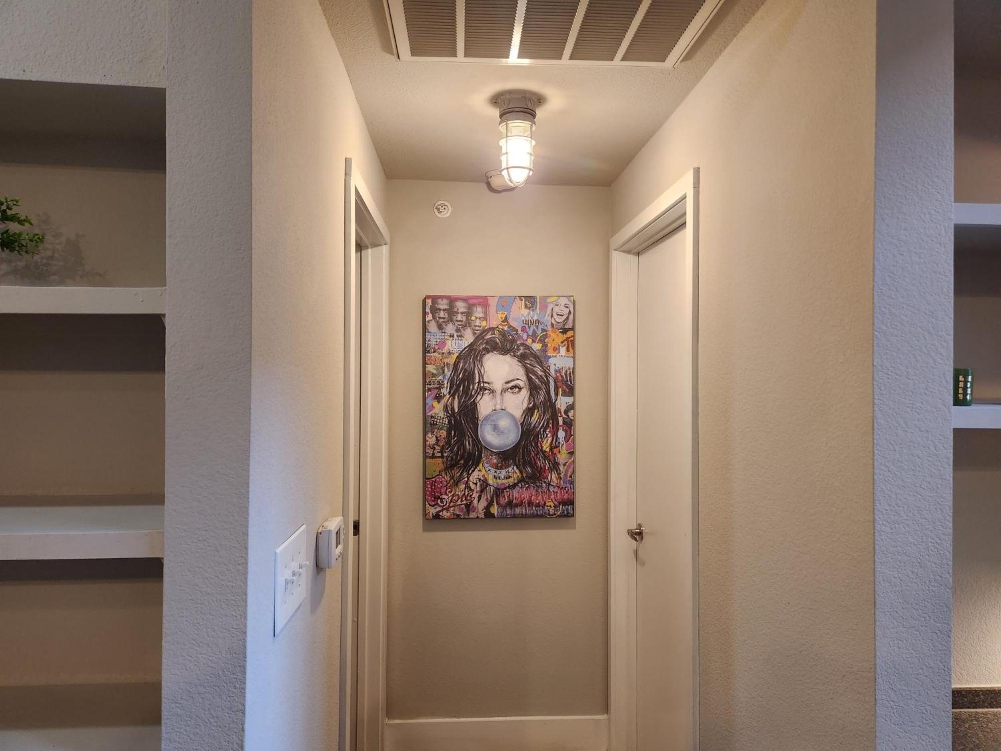 Cowboy Live, Laugh, & Loft Fort Worth 2 bedroom Loft Downtown view 2