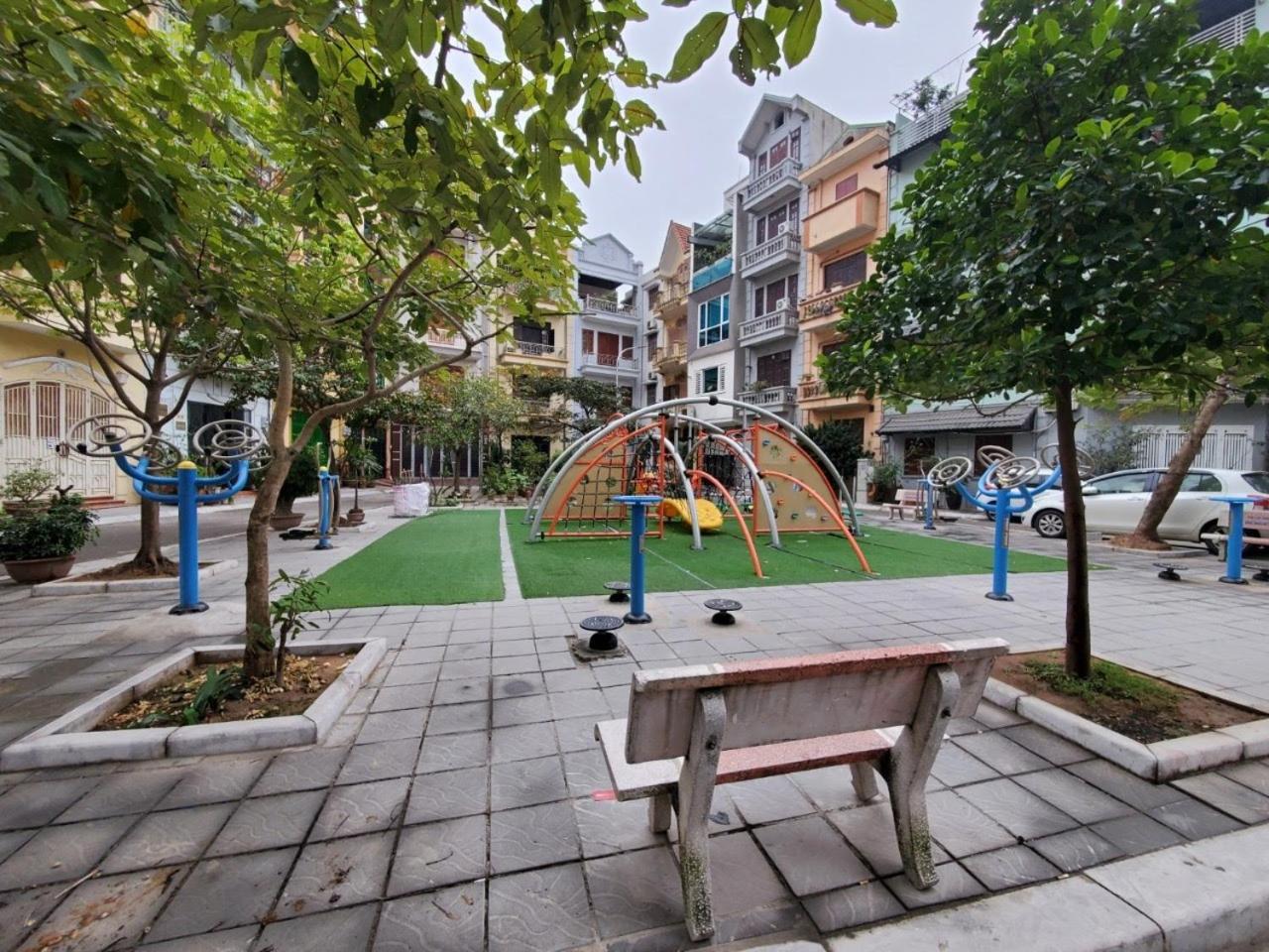 Spacious Duplex Penthouse with 3 Bedrooms in Tây Hồ