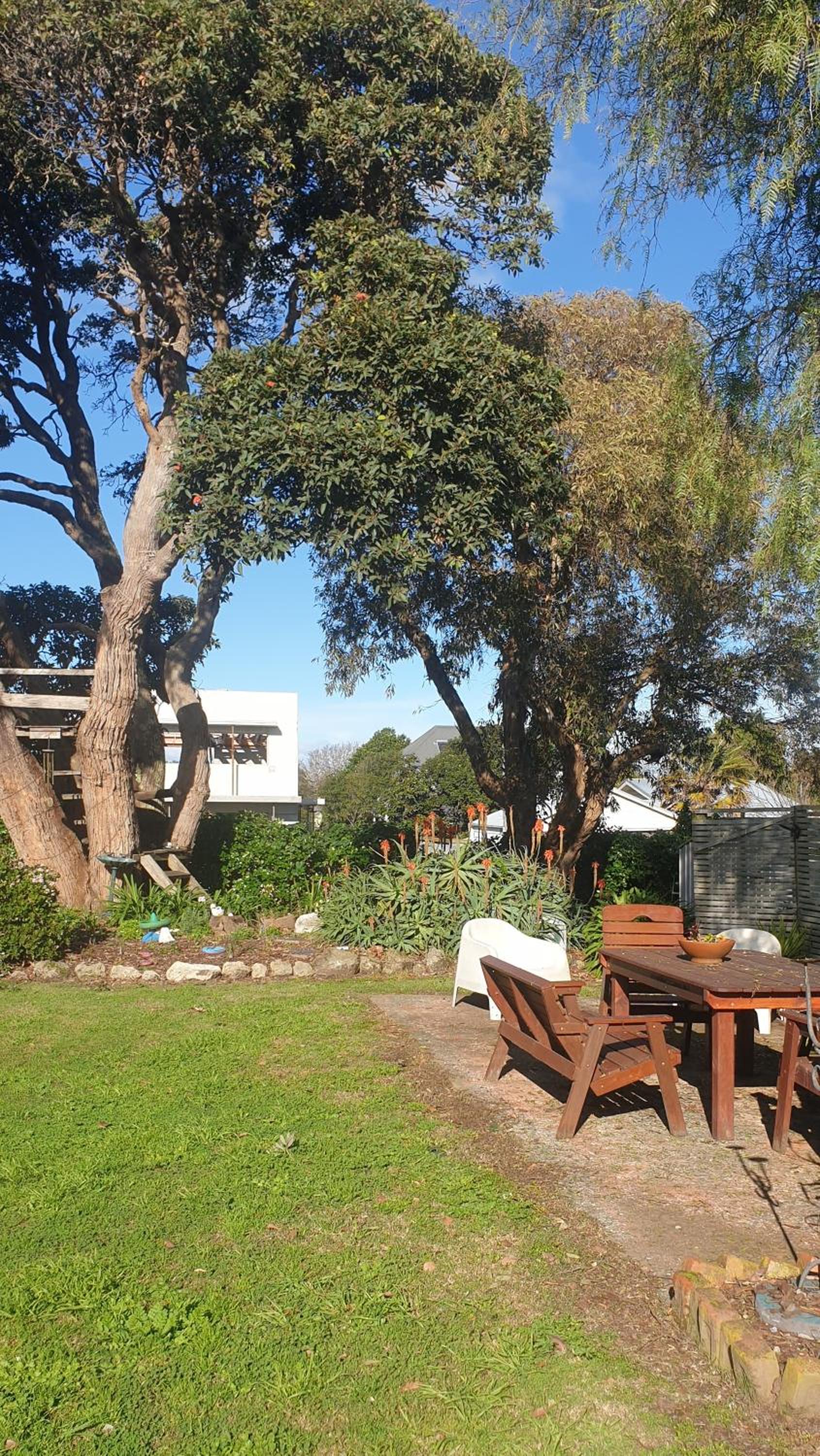 Pohutukawa Villa