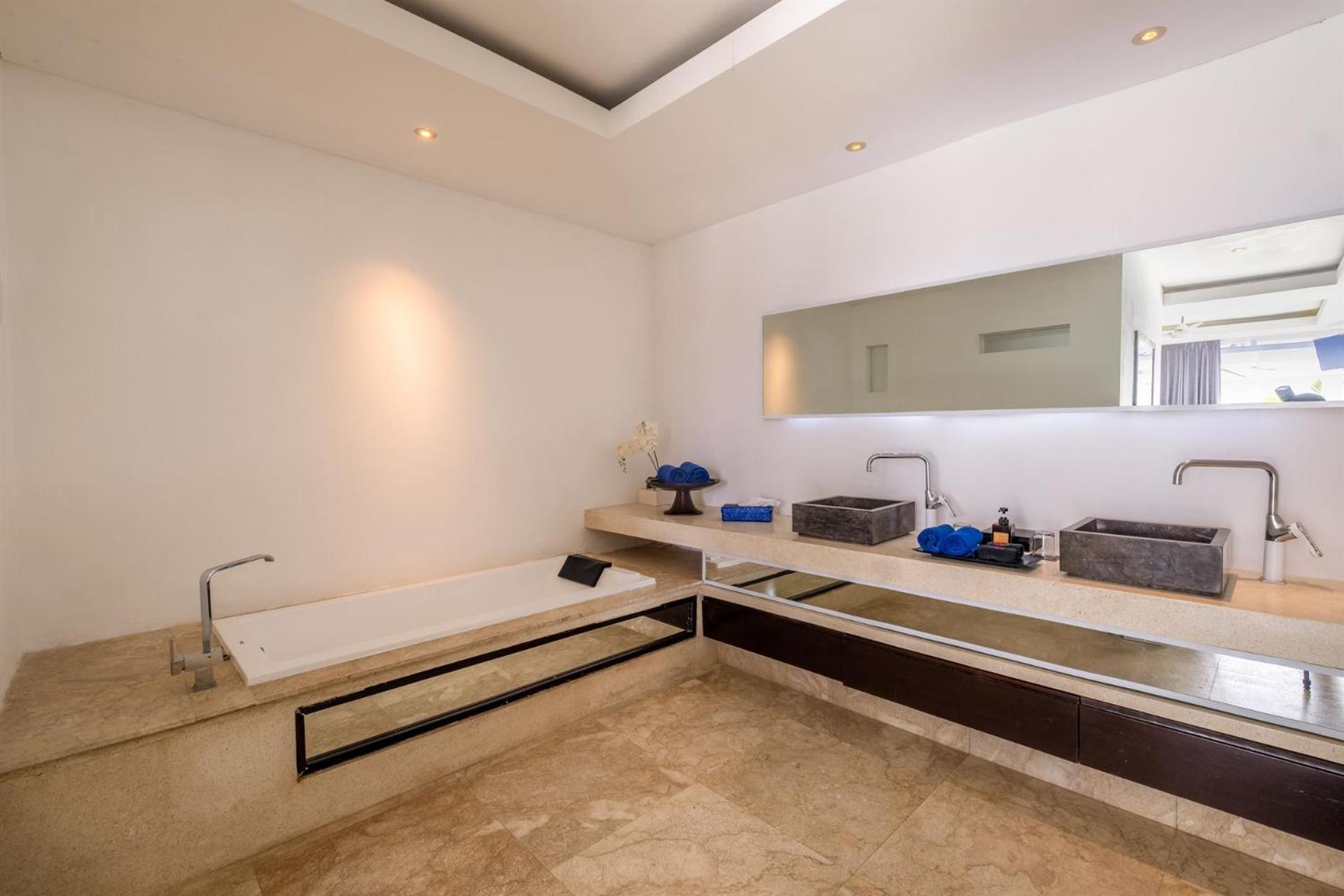 Villa Aqua Seminyak view 2