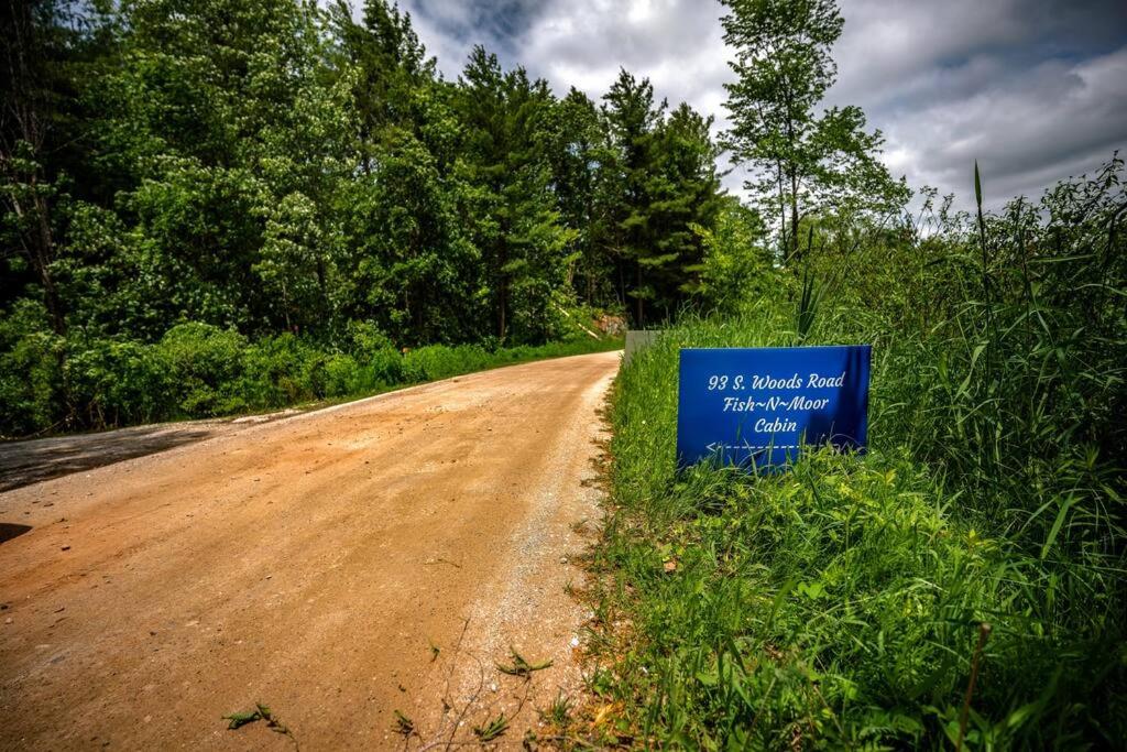 Spacious 5 Bedroom Cabin with Riverview & Black Lake Access