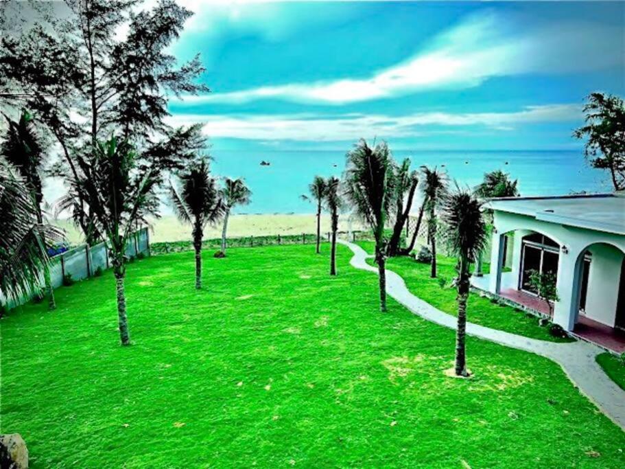Villa C62 - Private Swimming Pool 100M2 - In Stunning Sea Front Location view 5