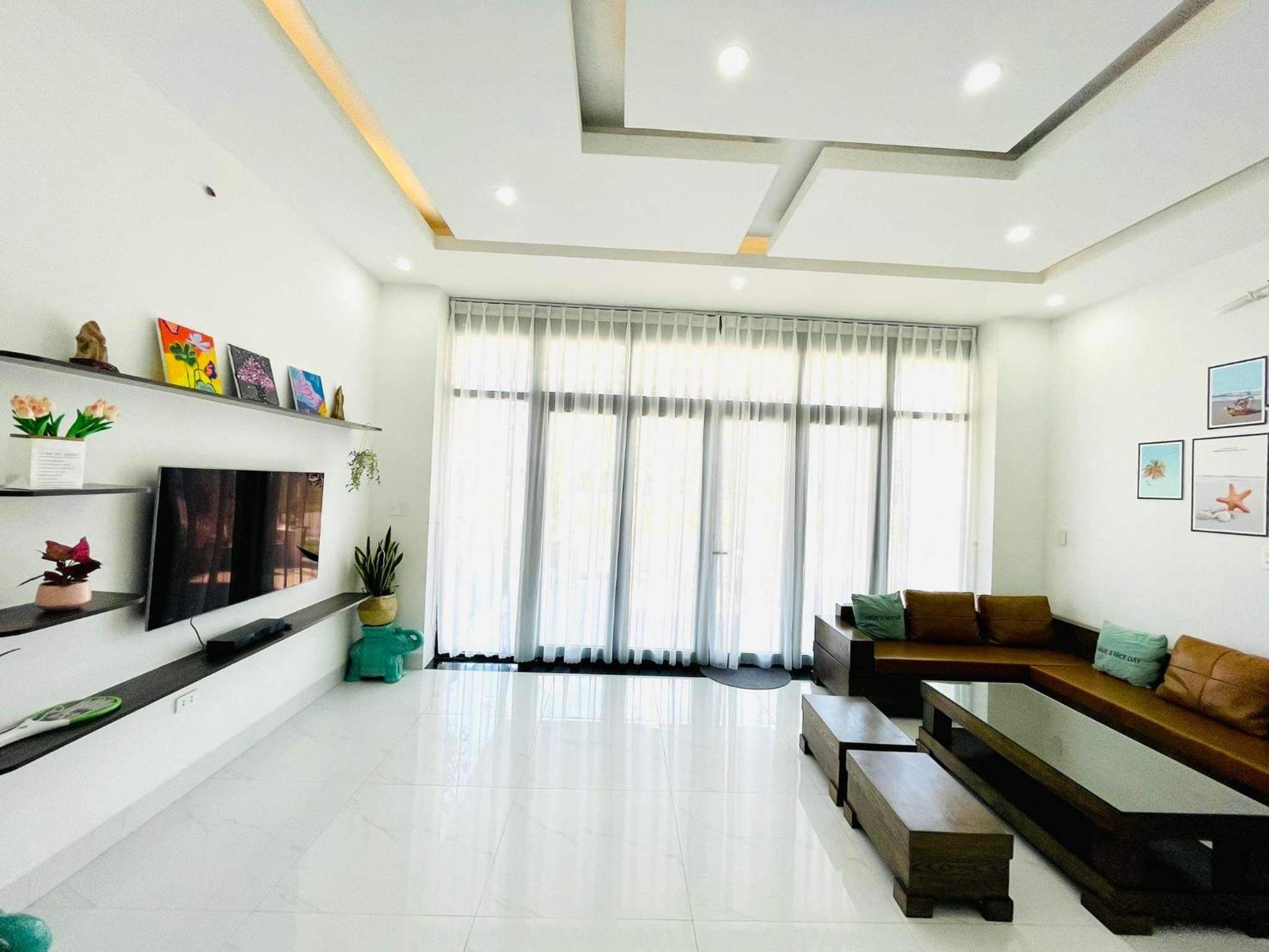 Bon's Homestay - NGUYÊN CĂN 3 phòng ngủ - Hai mặt tiền - Bãi đỗ xe có mái che miễn phí view 3