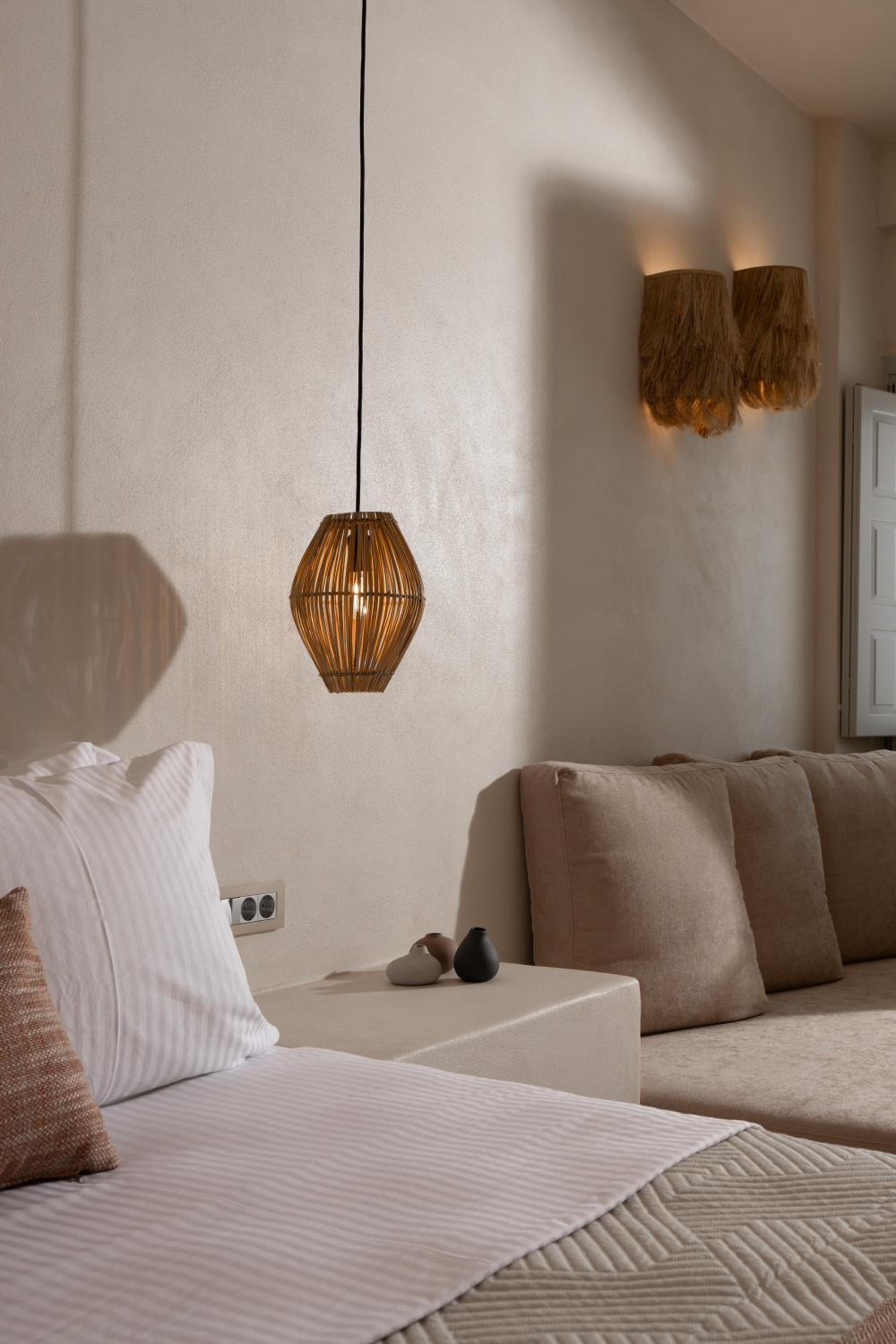 Acanthus Oia - Luxury Jacuzzi Suites photo 2