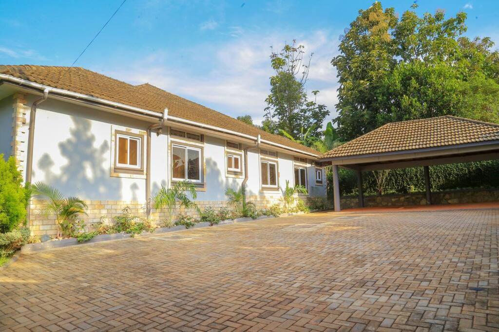 Family Fun-ctions, Unlimited Internet, Solar Power Backup