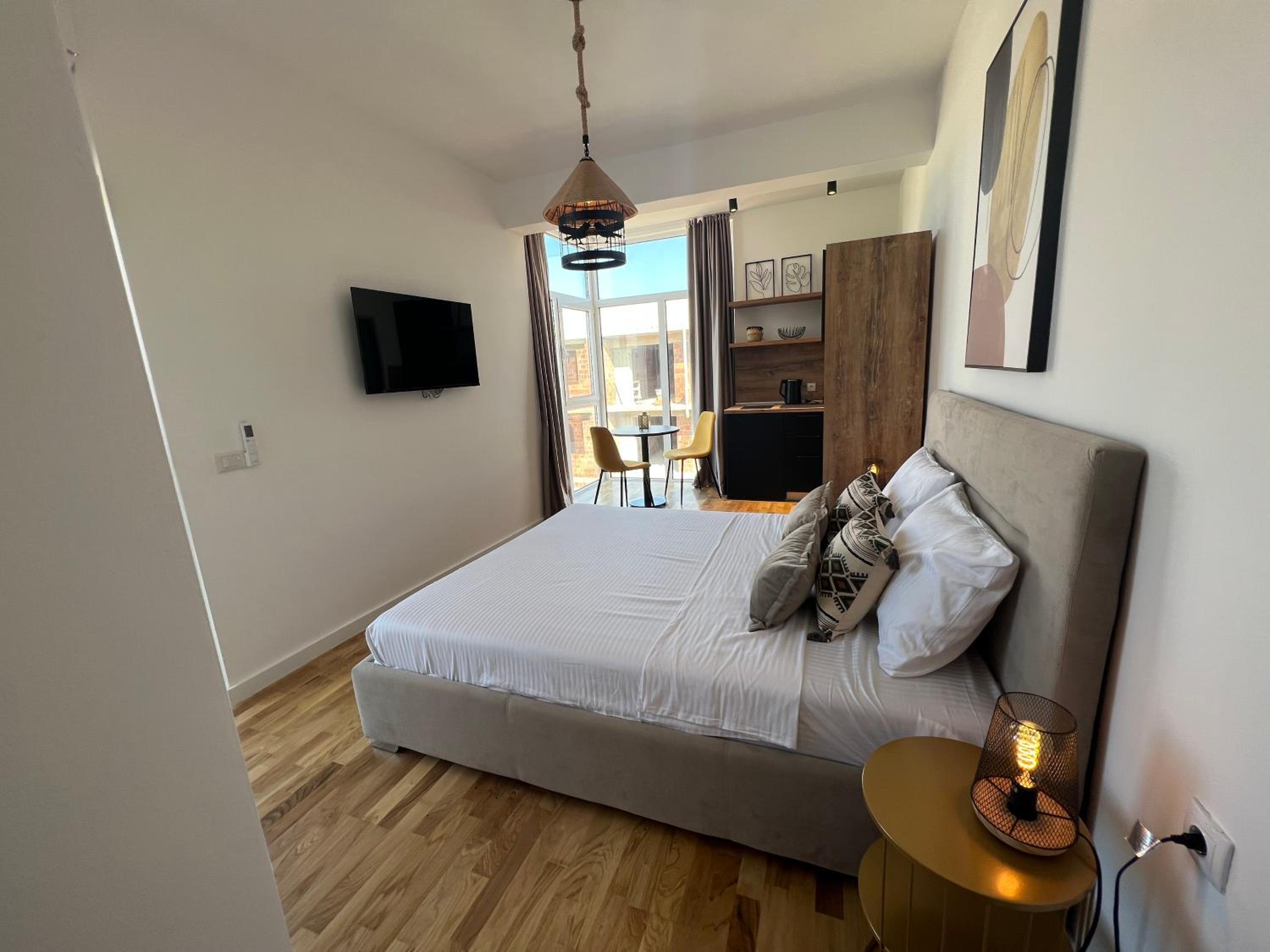 Remi Studio Apartments