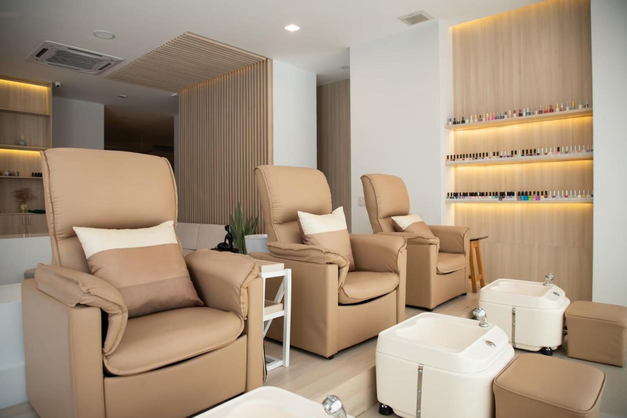 J & L Residence and Spa