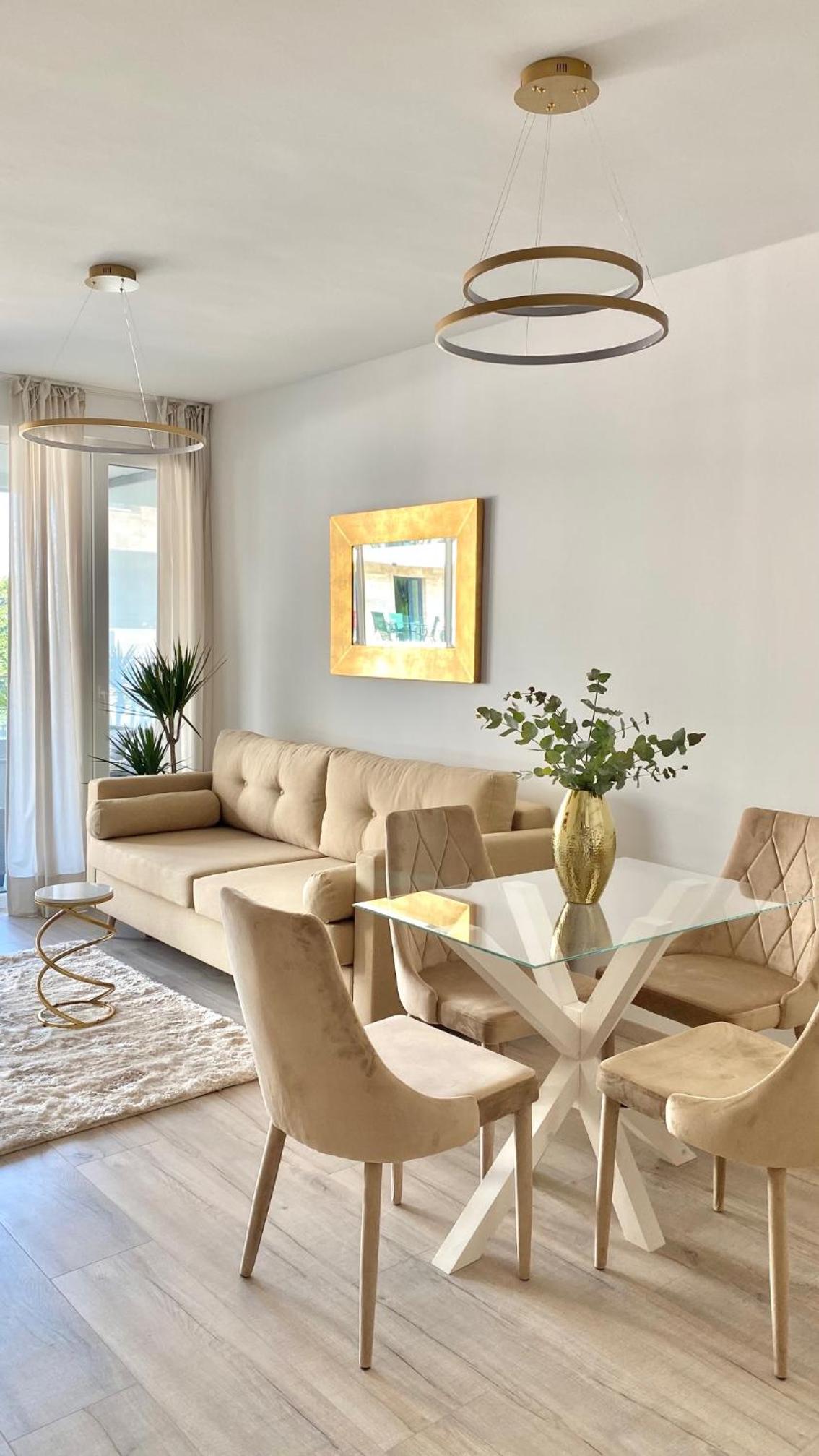 Eastlake Apartman