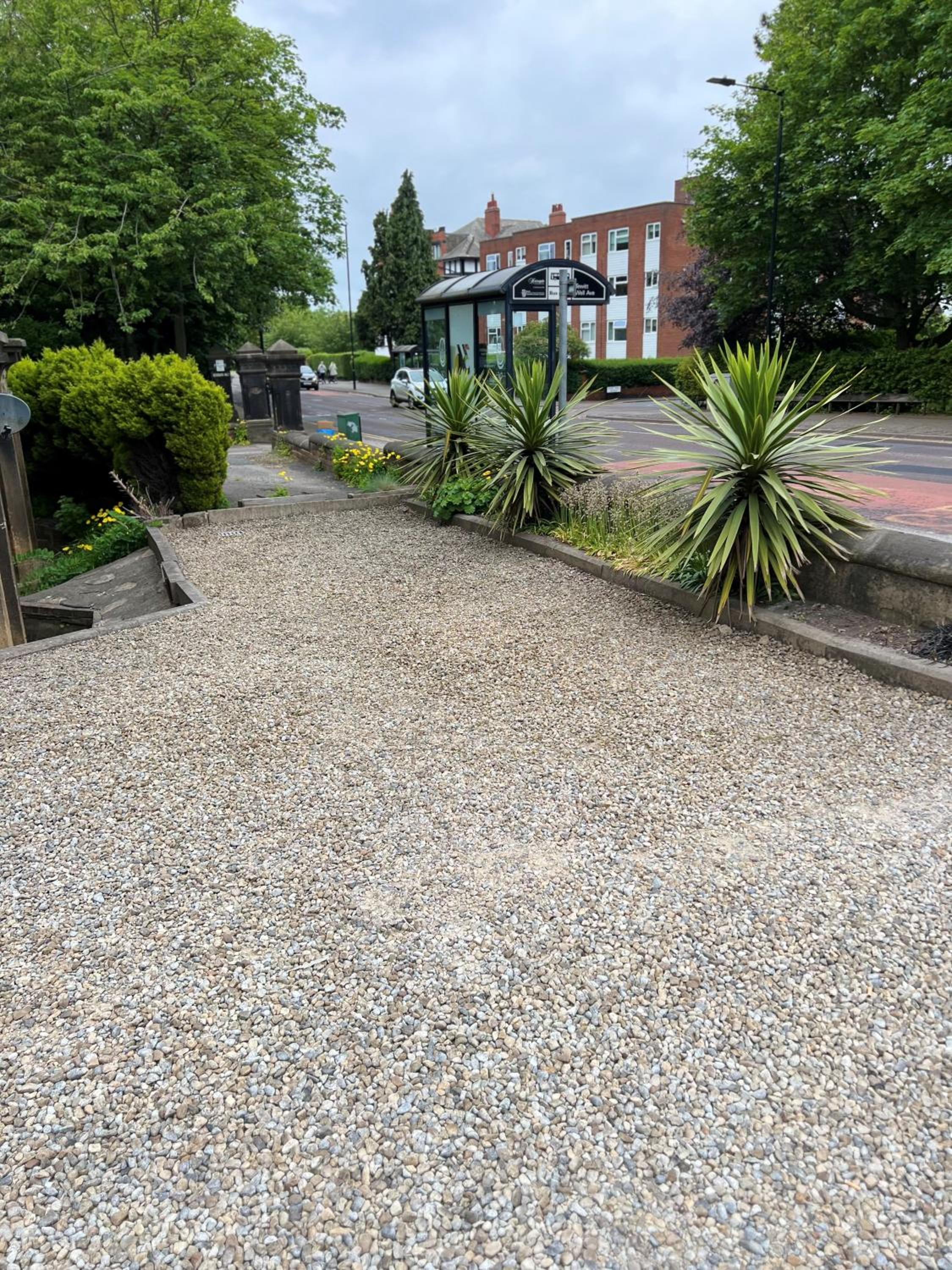 2 Bed ground floor apartment, sleeps 4 with free parking view 5