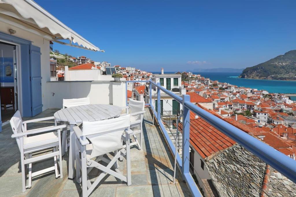 Blue Top Skopelos