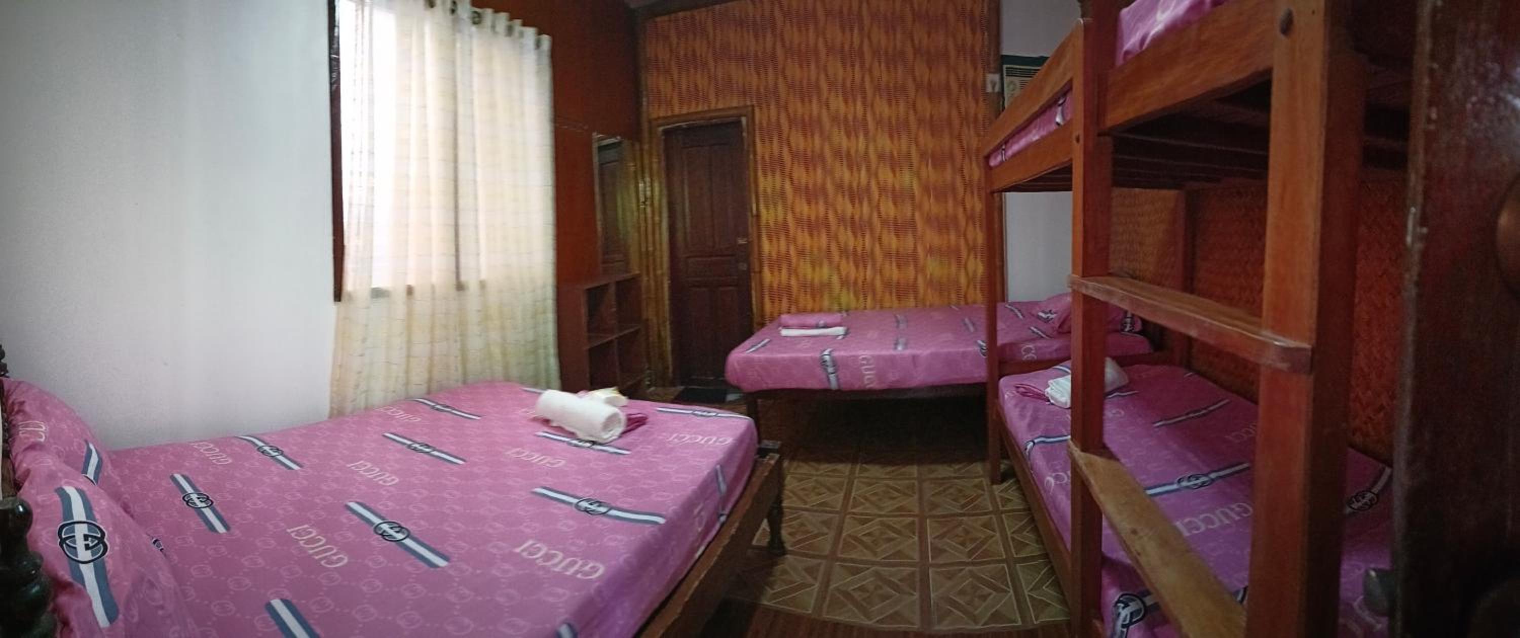 Victoria Guest House and Cottages