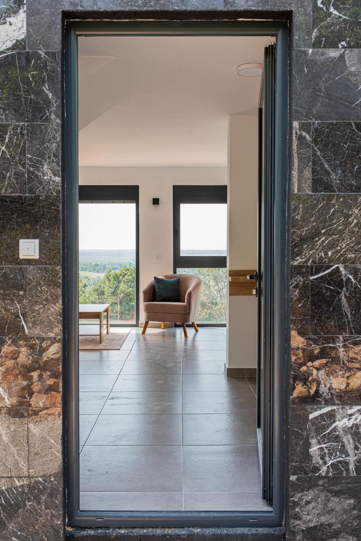 Solana's View - Ferienhäuser in ruhiger Lage, mit einer einzigartigen Aussicht, Infinity Pool, Free Parking und Wlan