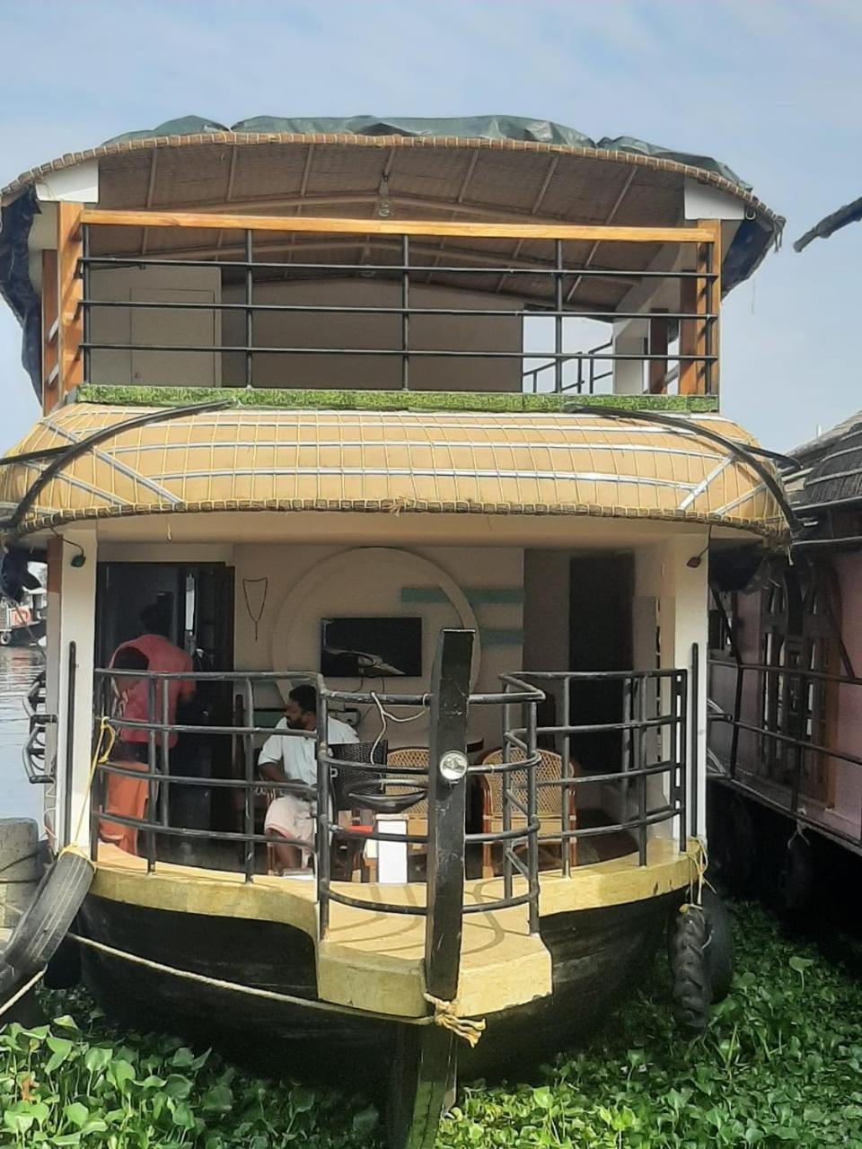 Double Decker Houseboat view 4