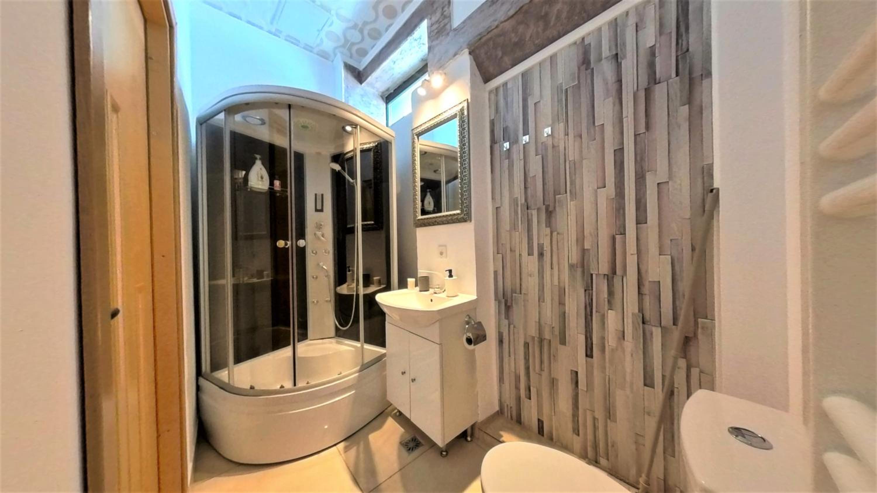 The Muse - Kronstadt Long Street Apartments
