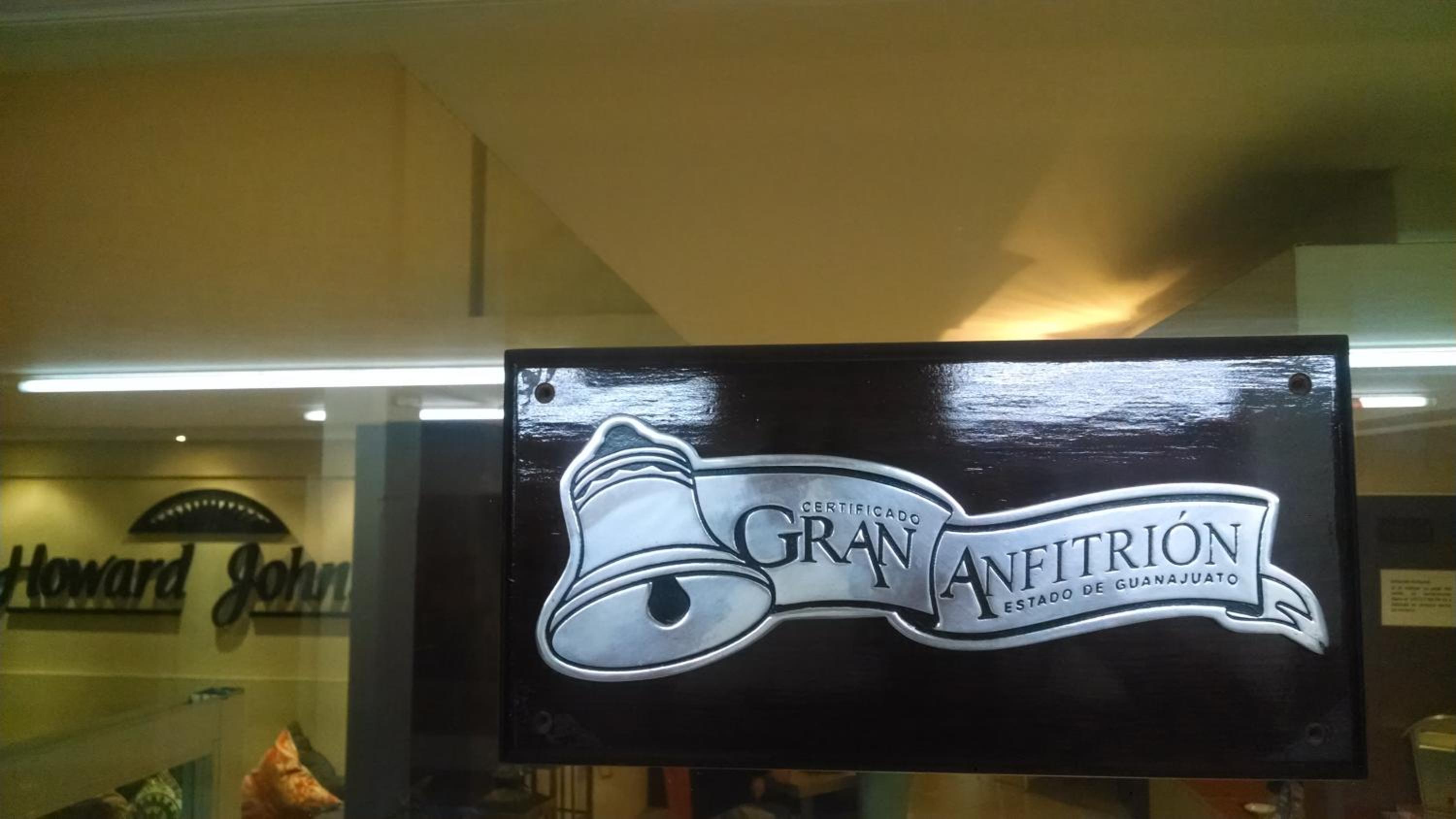 Howard Johnson by Wyndham Guanajuato Leon Avenida - Property Image 9