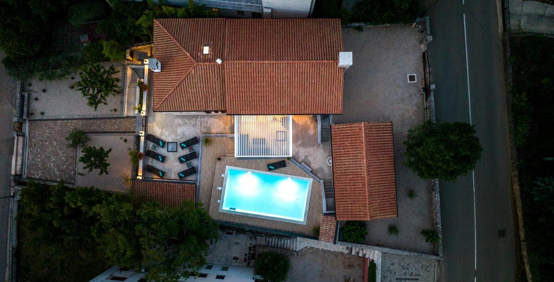 Photo 44