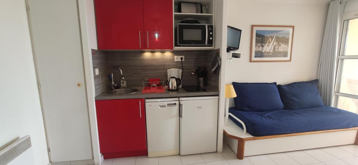 Hotel Agay Cap Esterel, le Village, quartier Belvédère T2 Rez-de-Jardin avec Vue Mer, Piscine et Parking inclus - Image 1