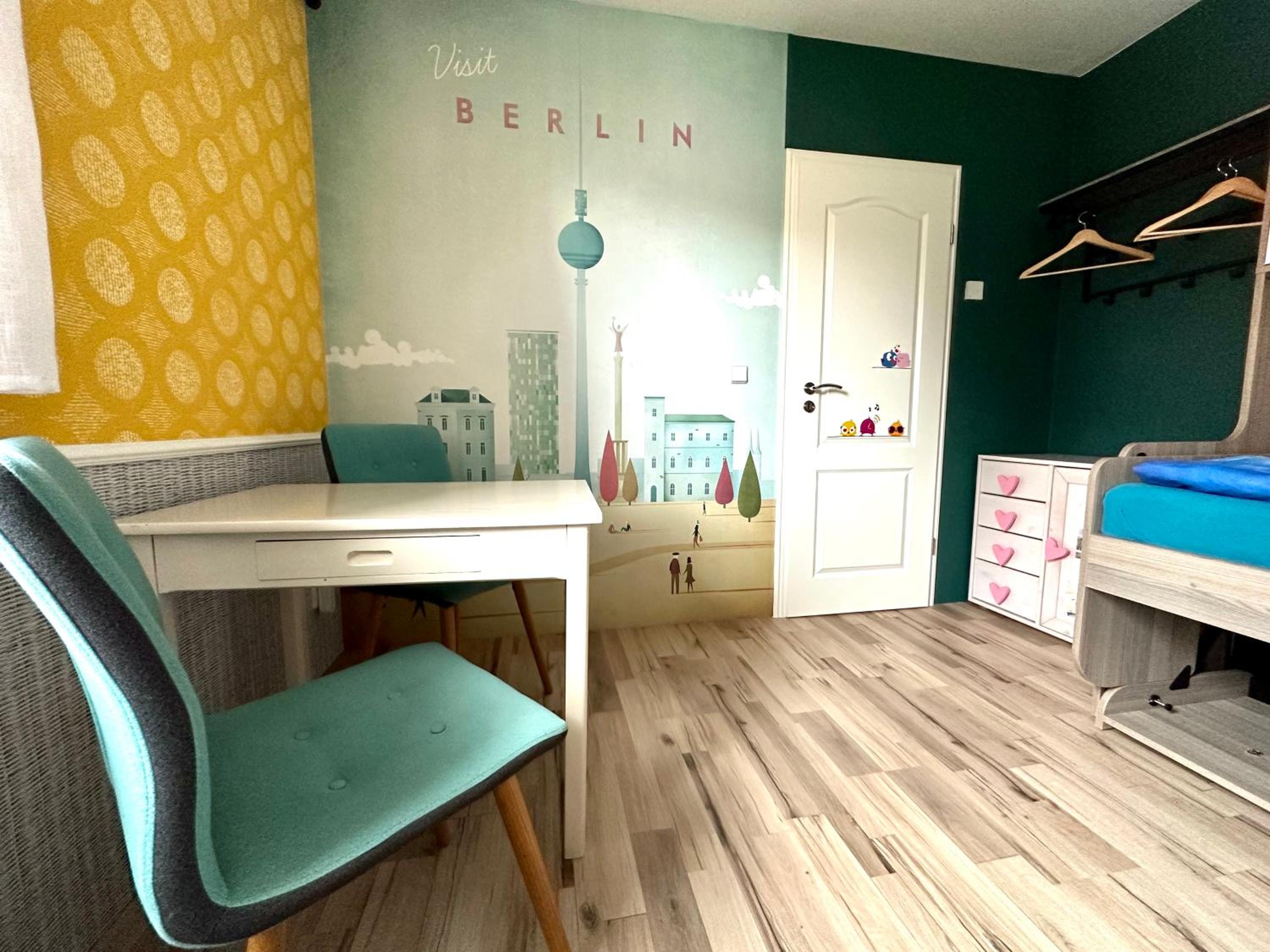Gemütliches Zimmer bei Tina, nahe BER