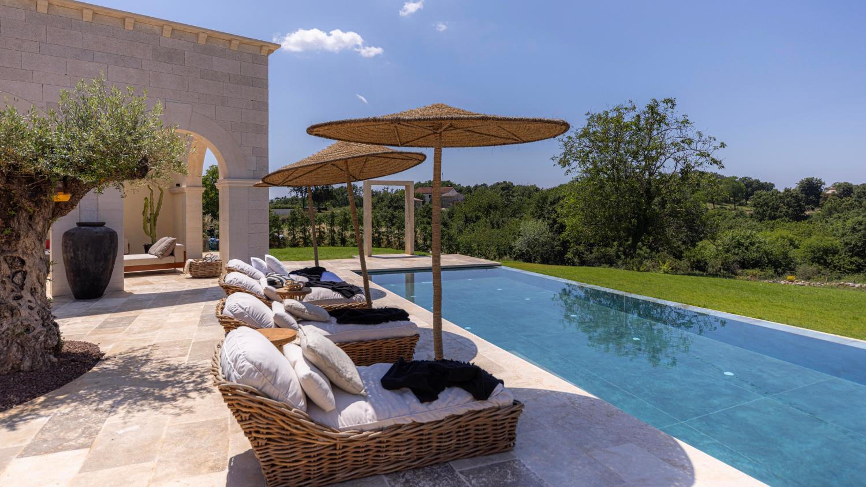 LaMaison - Concierge & Gourmet Serenity Escape
