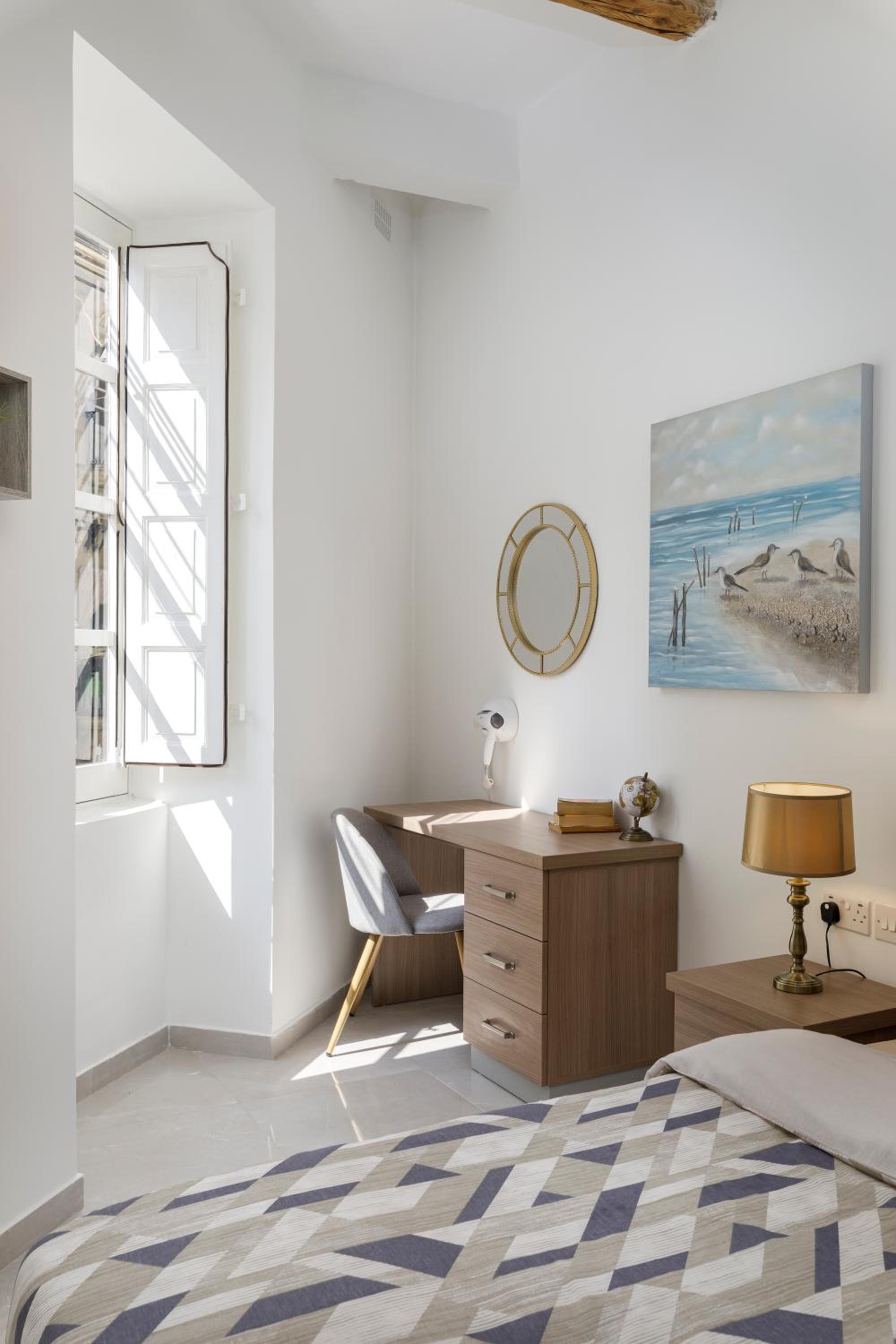 Modern, Cosy 1BD Home - Close to Valletta