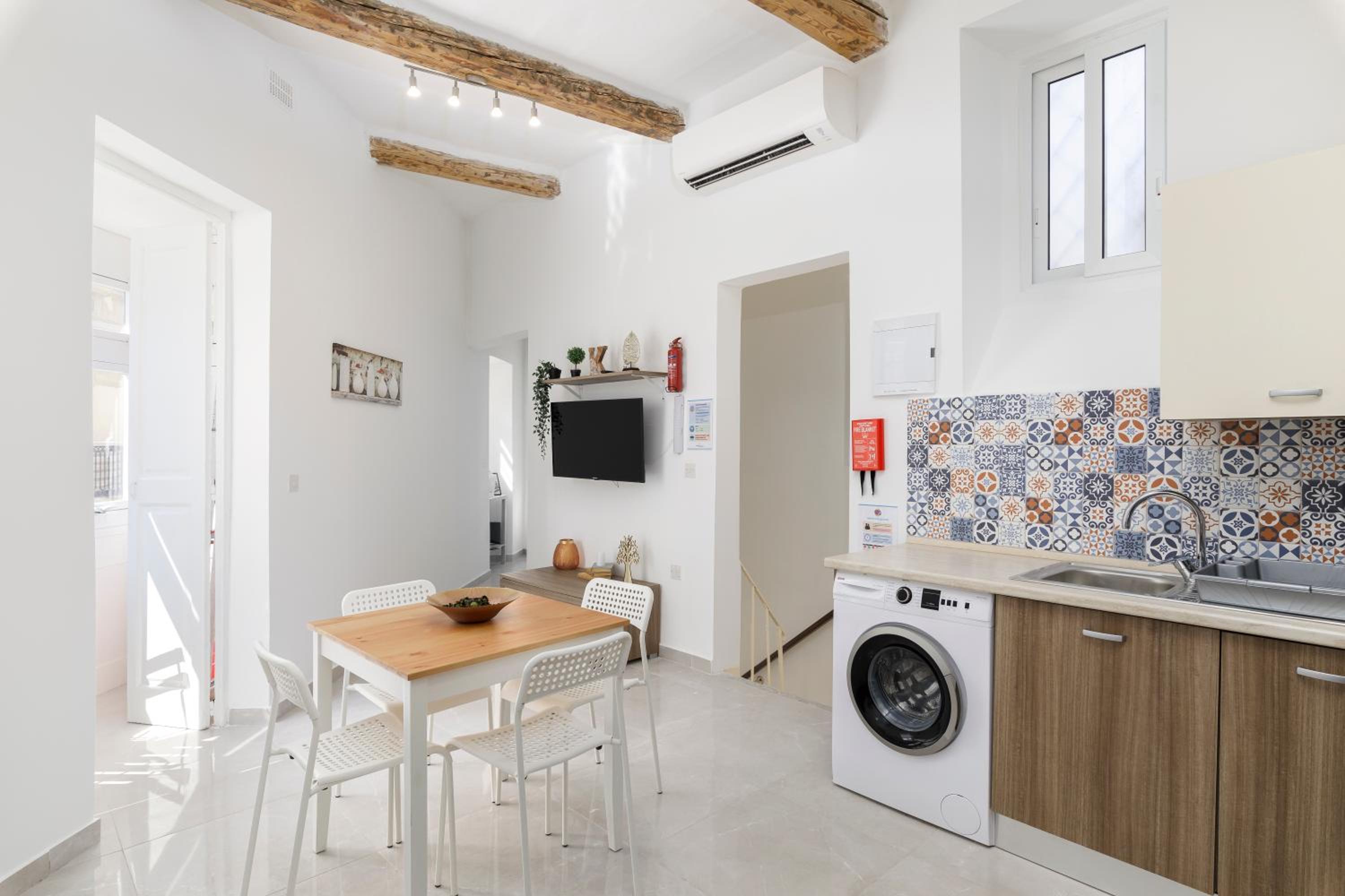 Modern, Cosy 1BD Home - Close to Valletta
