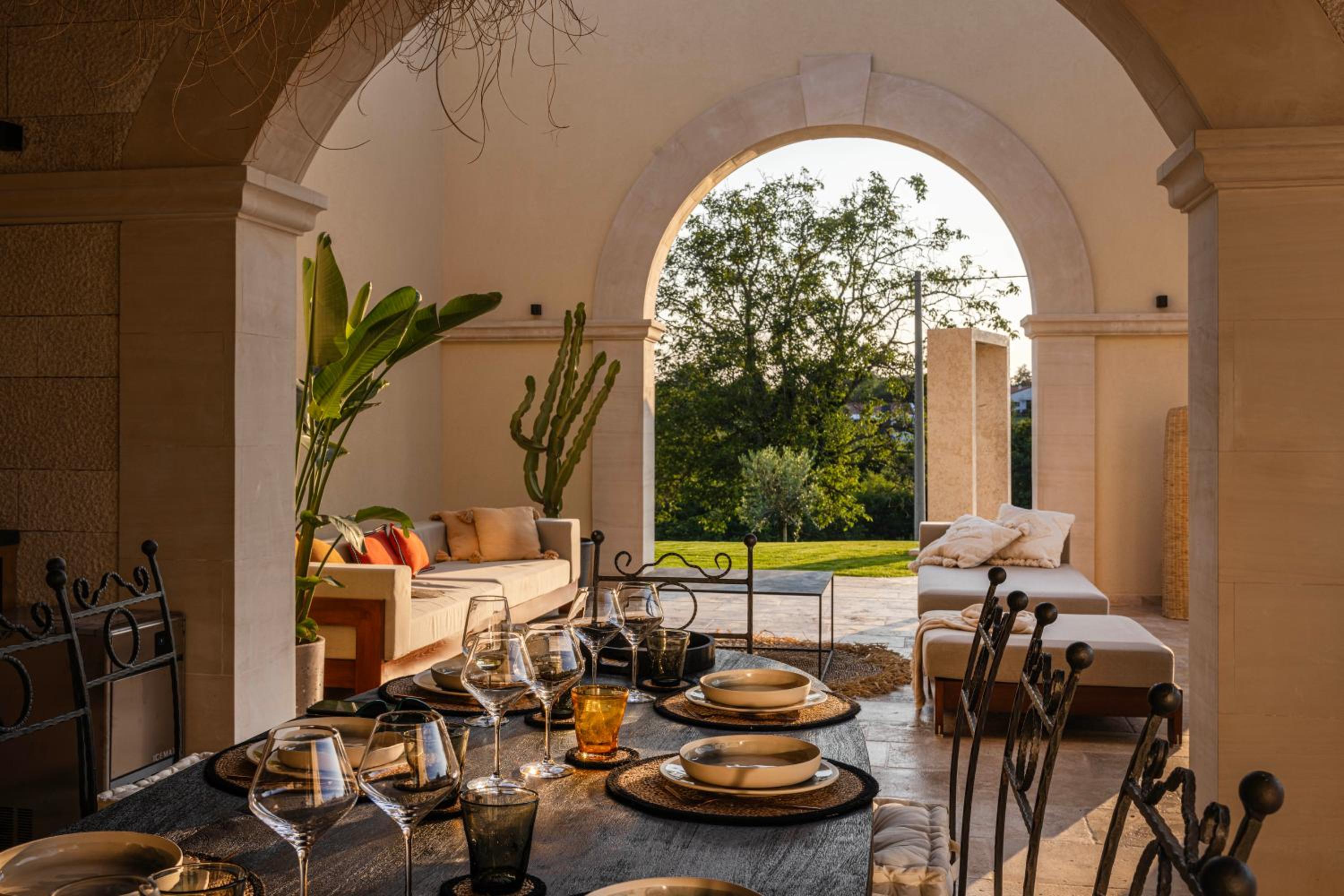 LaMaison - Concierge & Gourmet Serenity Escape