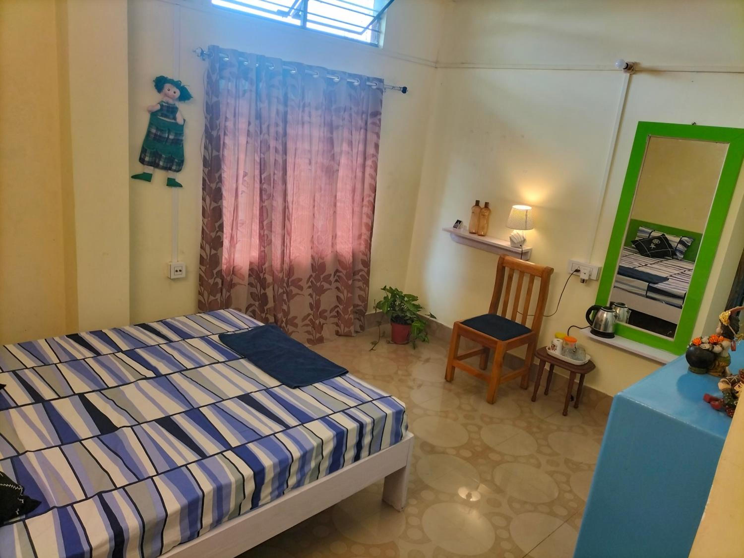 Cozy Homestay AC 400 per day