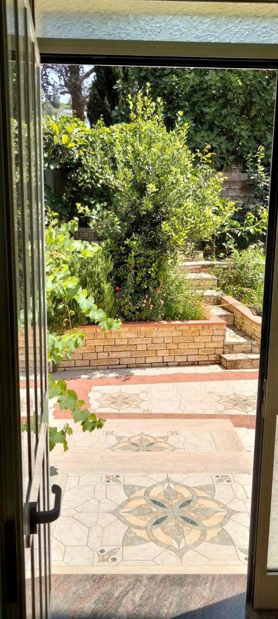 Vila Tahiri