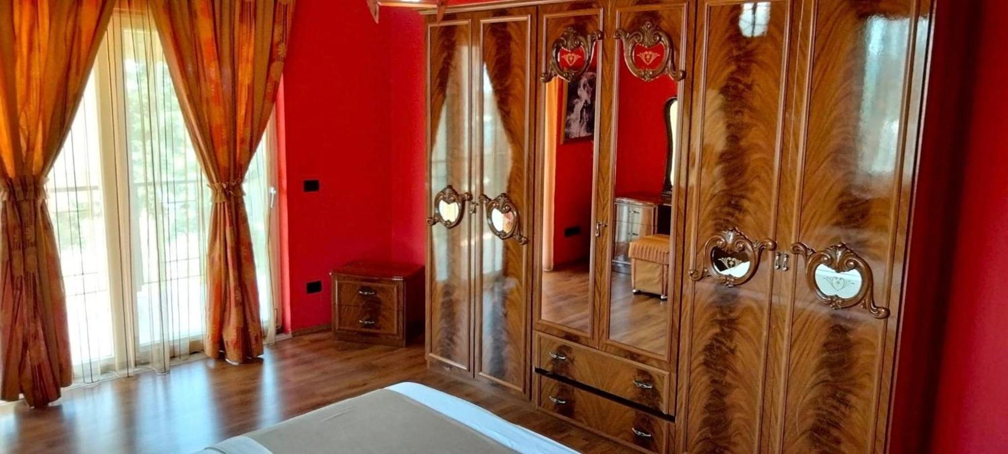 Vila Tahiri