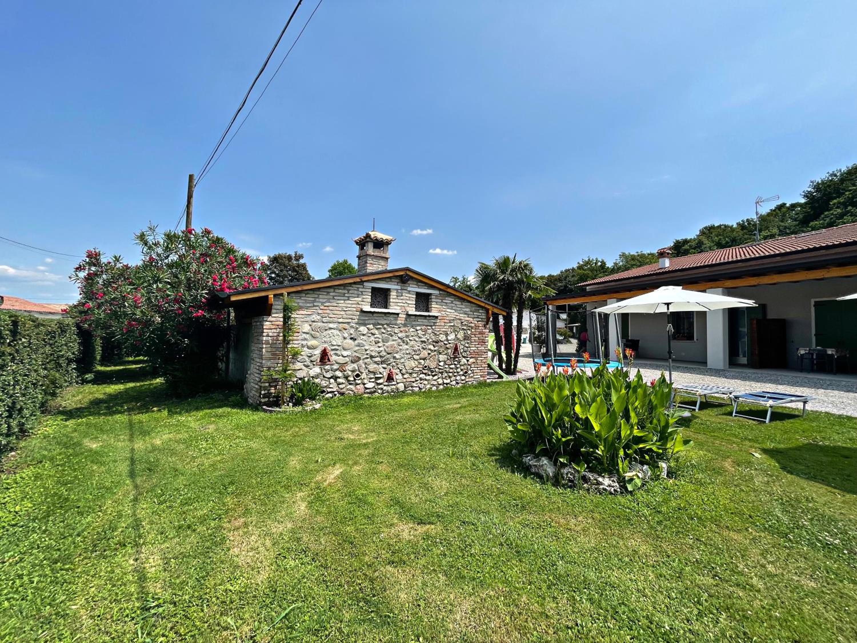 Photo 45