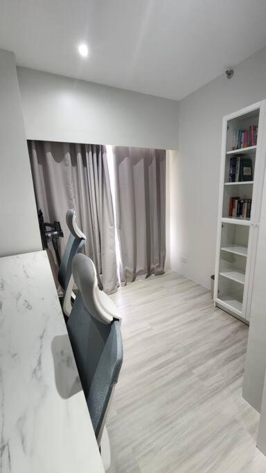 Whole Condo with balcony by SettleIn Condo Rentals view 2