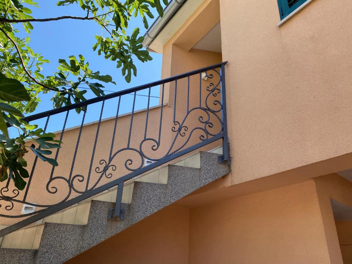 Guest House Lorenta view 3