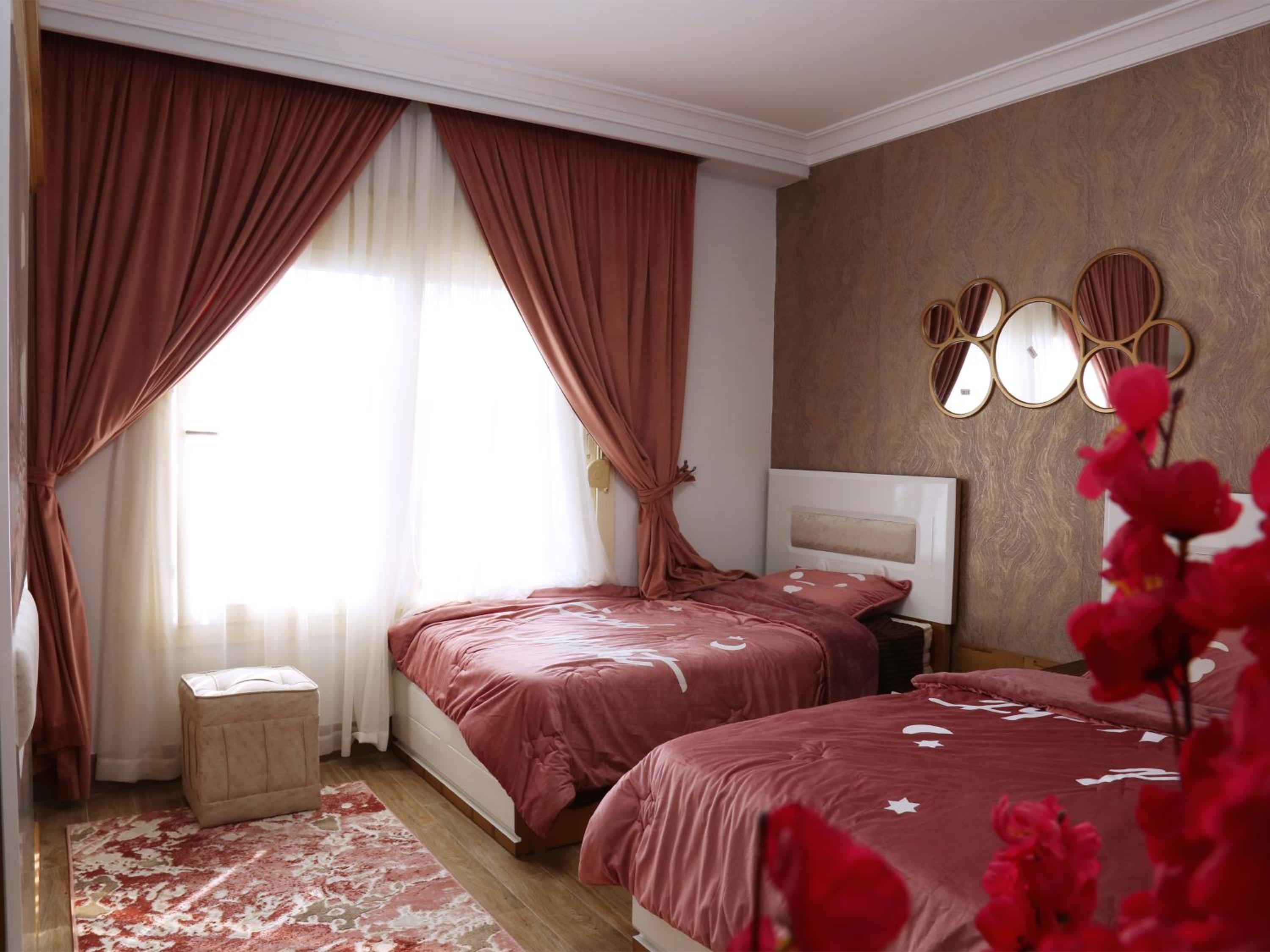 Royal Mansion with private pool in sheikh zayed Compound families
